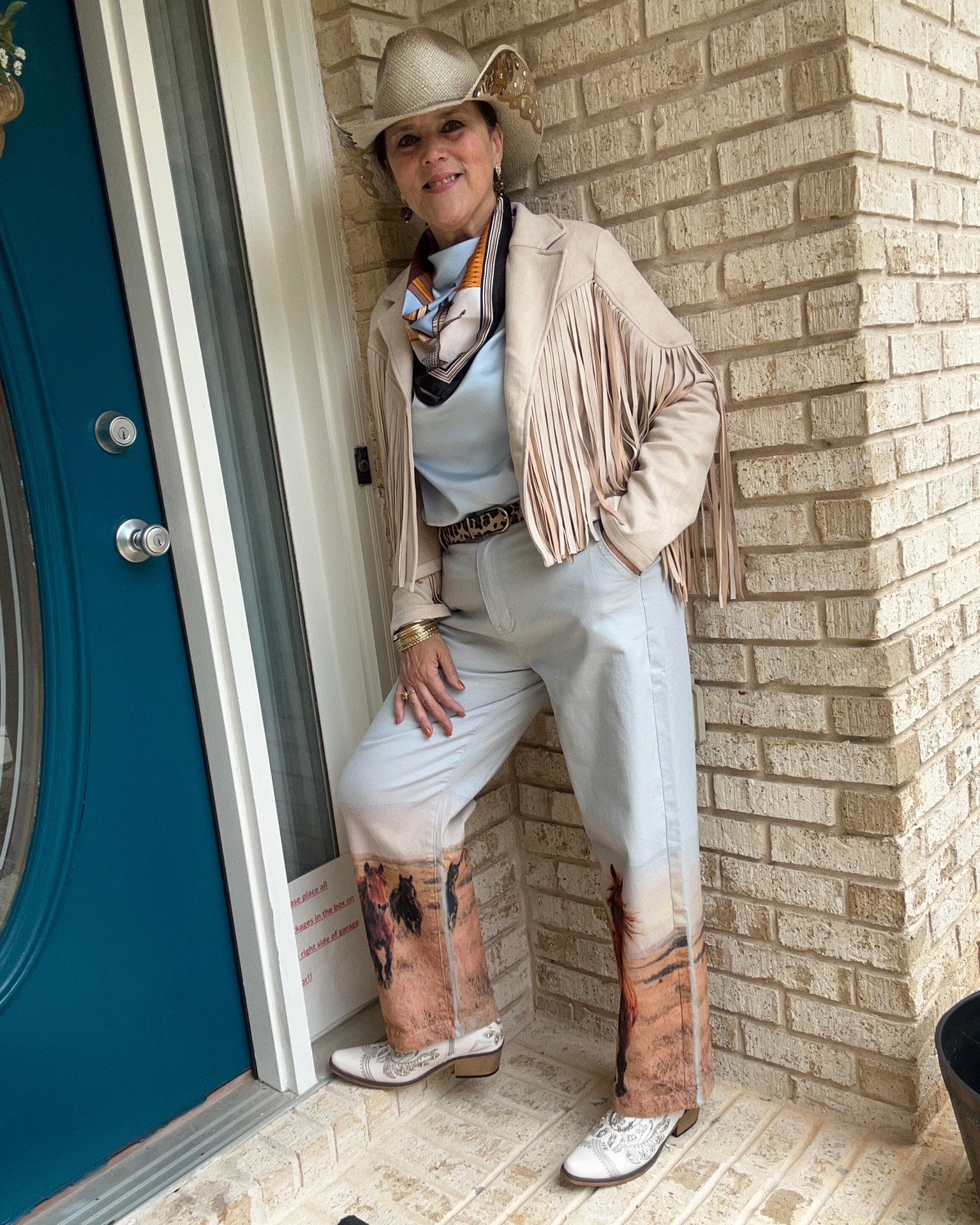 Cowboy hat, fringe jacket, and embroidered boots!! 🤠 This whole western look is so classy and fun!!
Never too old to rock a hat like this, right? ✨ Always be confident!!
#over50fashion #styleover50 #agelessfashion #concertoutfit #westernfashion

#LTKgrwm #LTKOver40 #LTKvlog