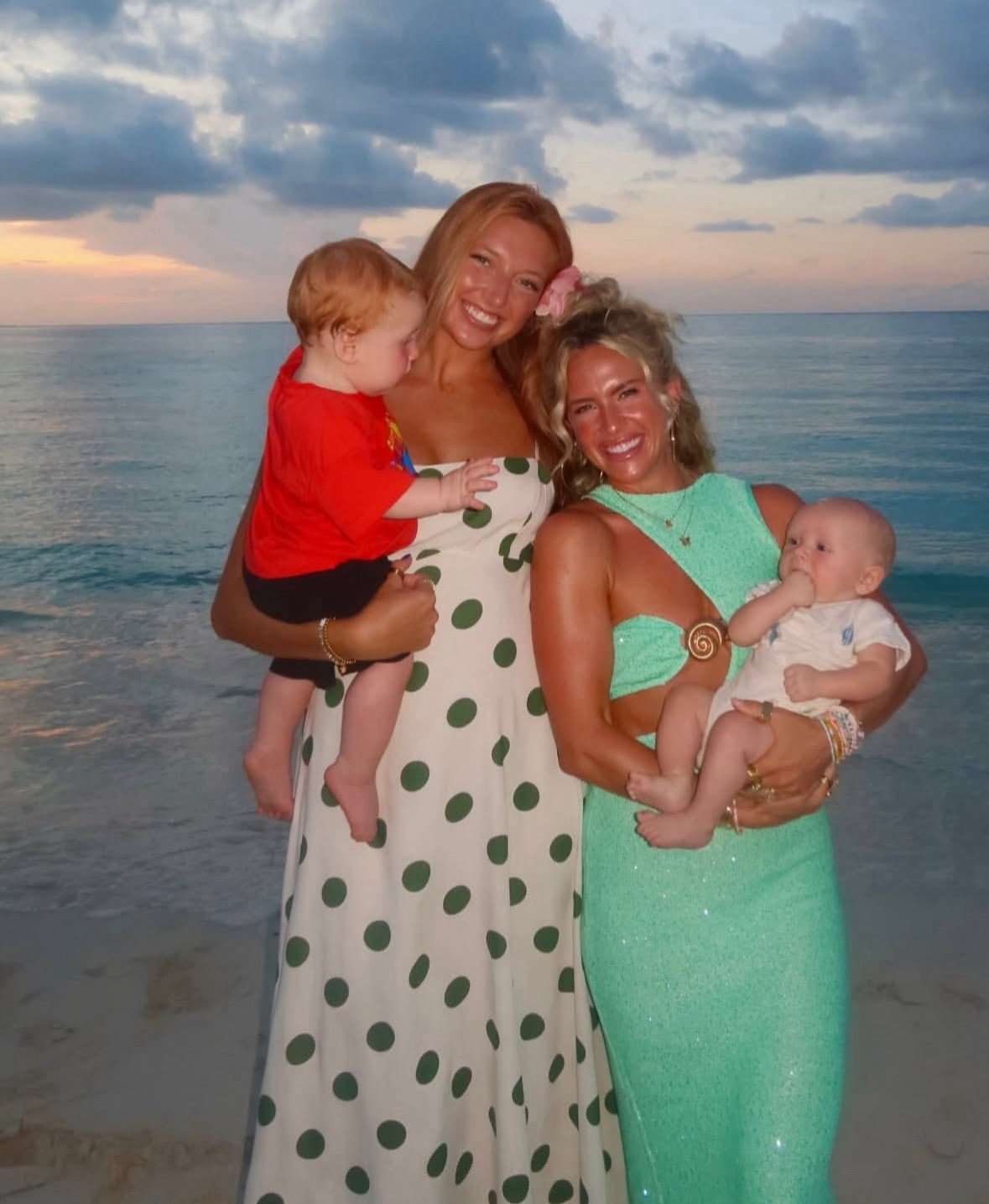 Vacation style 🩵

#LTKTravel #LTKSeasonal #LTKStyleTip