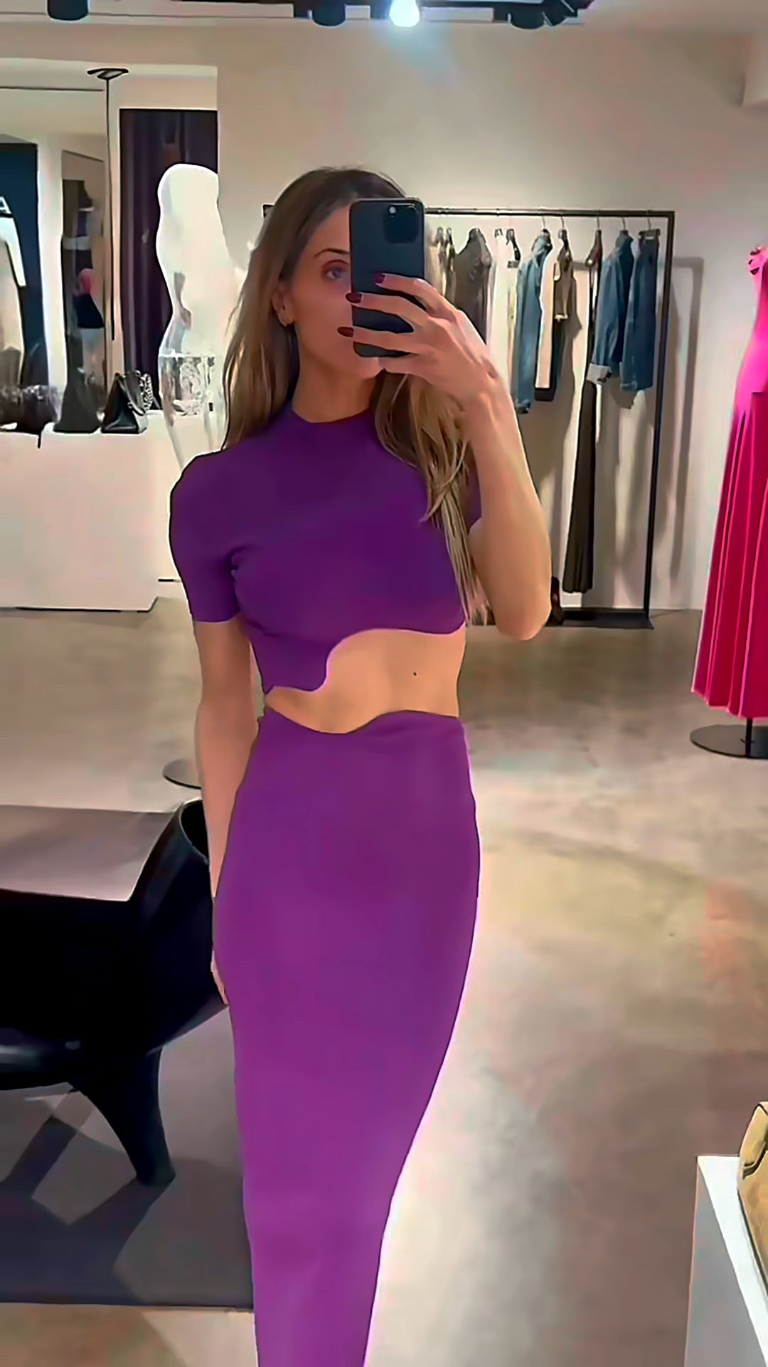 Christopher Esber cut-out set in that perfect purple—snatched waist, clean lines, and a sleek maxi silhouette. Ideal for a cocktail night, fashion events, or a statement dinner look. Add sharp black pumps + a mini bag and you’re done.

Christopher Esber, cut out set, purple co-ord, knit top, high waist maxi skirt, bodycon silhouette, sculpted waist, evening outfit, cocktail look, dinner outfit, fashion week outfit, minimalist sexy, black pumps, mini bag

 #ChristopherEsber #CutOutDress #MatchingSet #EveningLook #DateNightOutfit

#LTKdatenight #LTKpartywear #LTKfrance