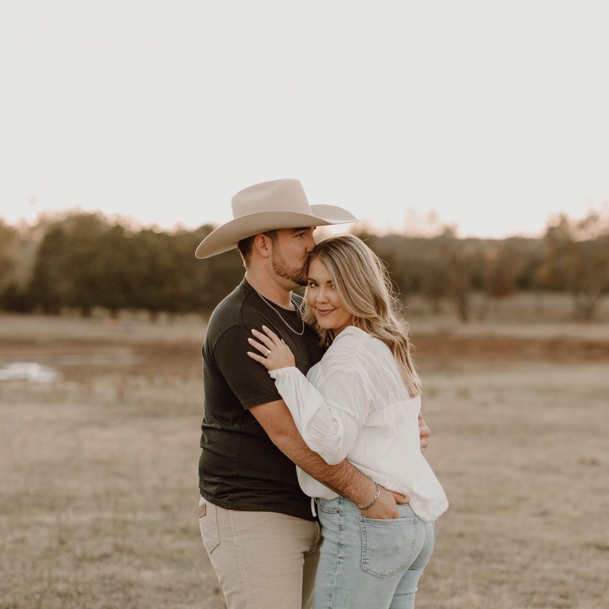 engagement picture outfit 