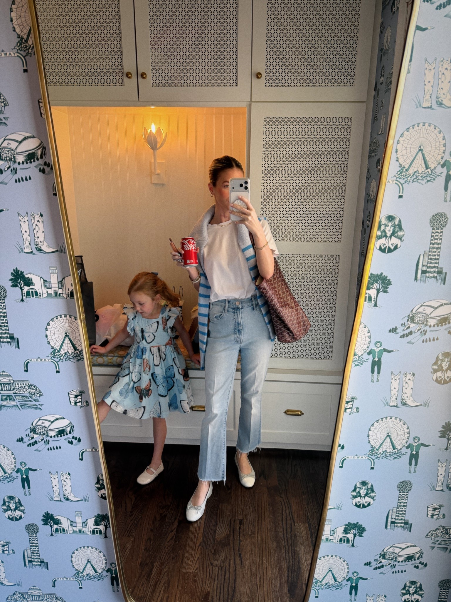 A fun family day 🩵 // 

#LTKmomlife #LTKPetite #LTKootd