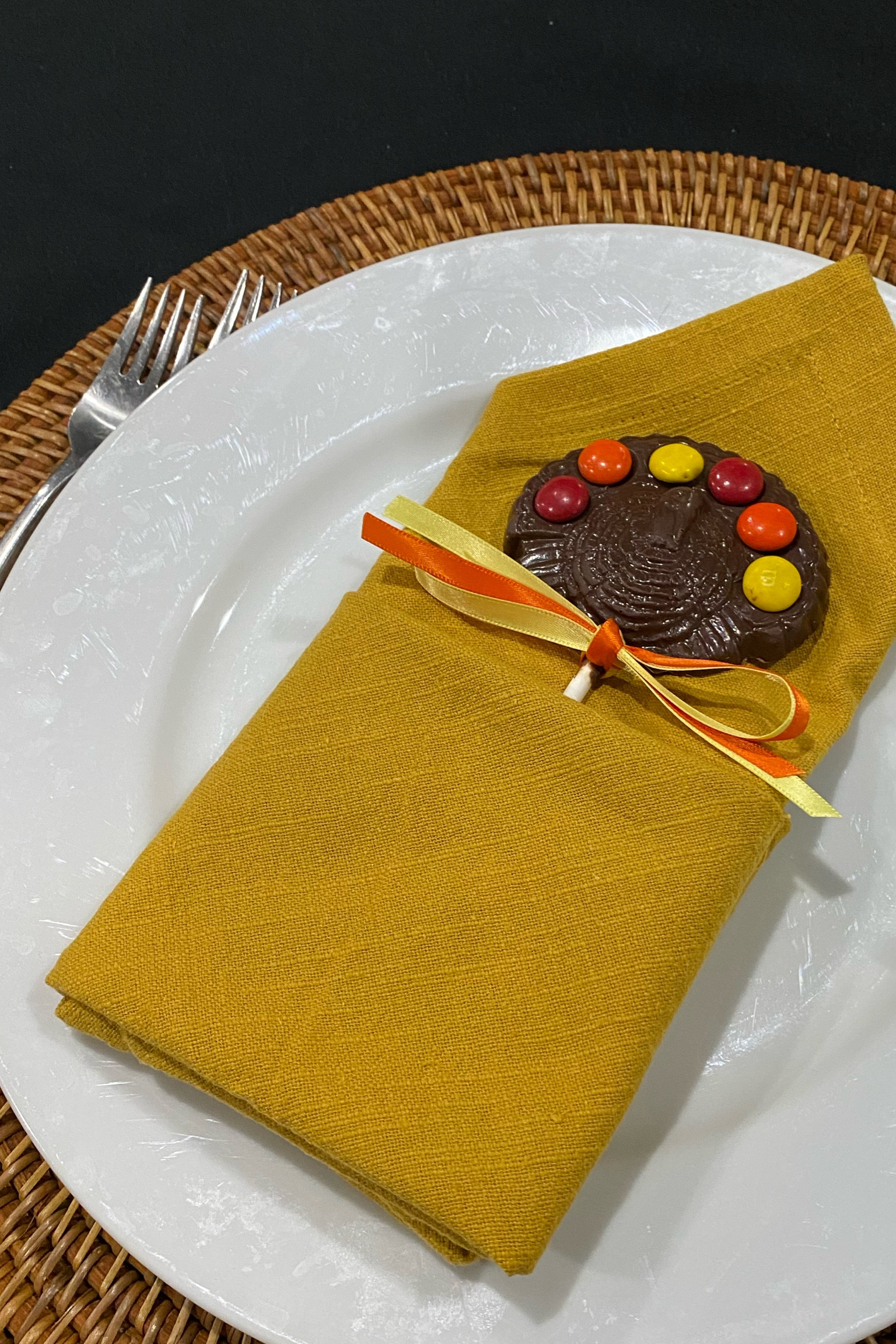 Fun chocolate turkey suckers for Thanksgiving