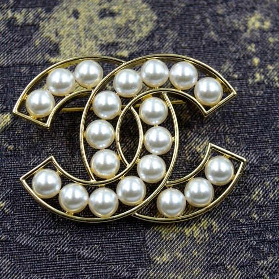 Vintage Metal Designer Pin Brooch With Pearls - Etsy | Etsy (US)