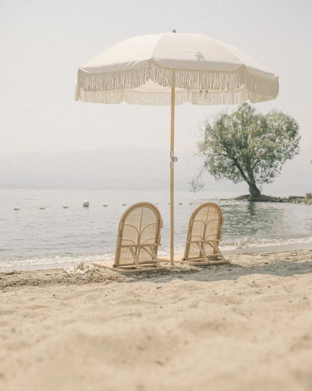 The Complete Beach Setup 2 Rattan Loungers & 1 Premium Fringe Umbrella - Etsy | Etsy (US)