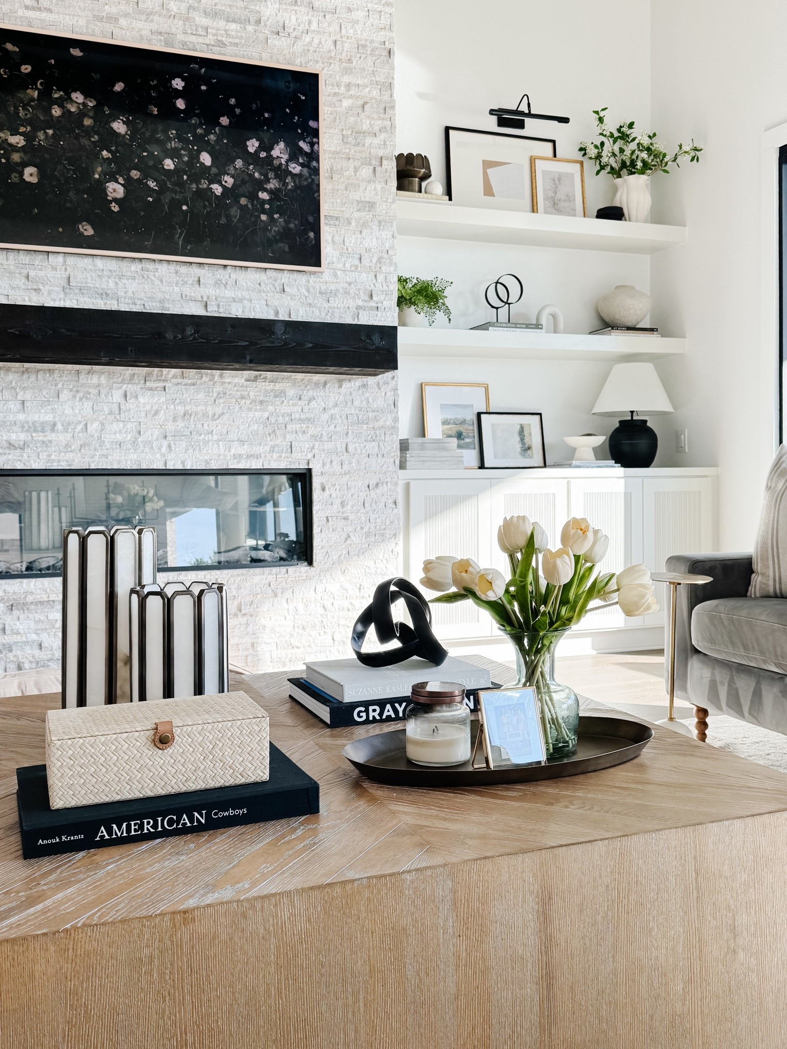 Spent a rare night at home last night doing my own coffee table and bookshelf restyling! 

Comment SHOP if you want any of my links! 



#LTKHome #LTKSaleAlert #LTKSeasonal