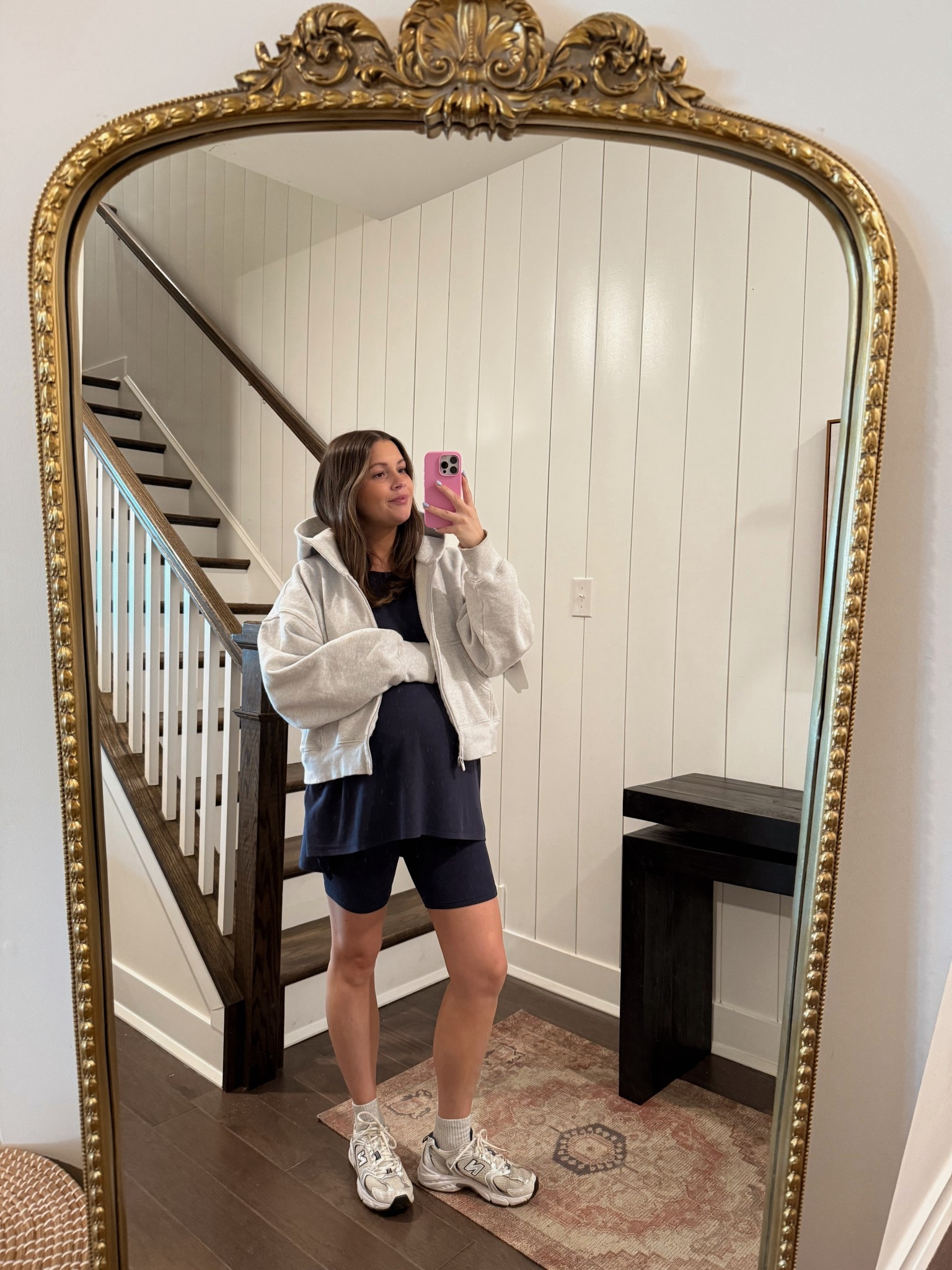 Wearing a medium in the set, XL in the hoodie! 

Code “anniep15” gets you 15% off the set!