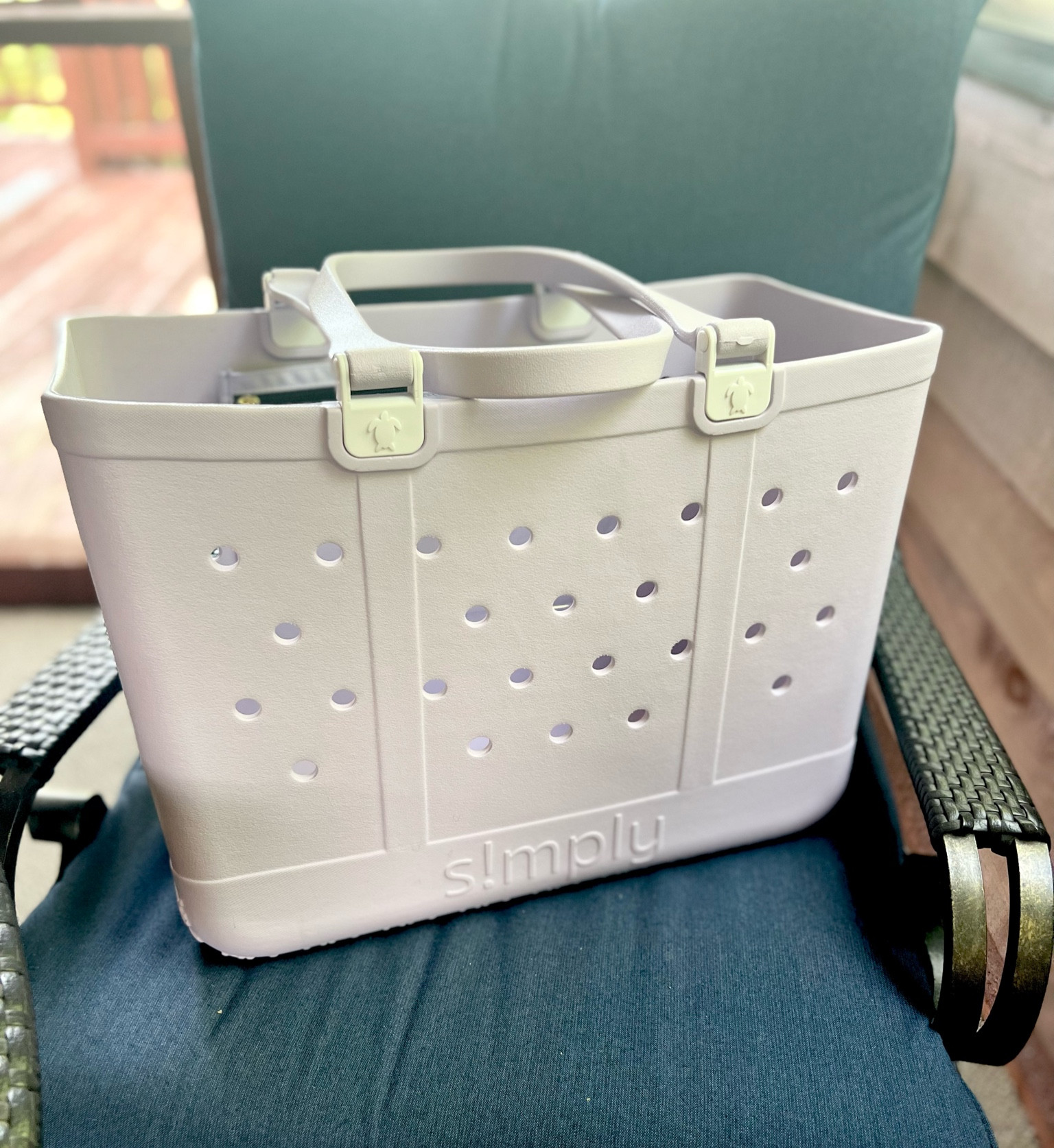 The best tote bag!  Size large. 

#amazon #beach #travel #bags #simplysouthern #beachbag #totebag #tote

#LTKitbag #LTKunder100 #LTKtravel