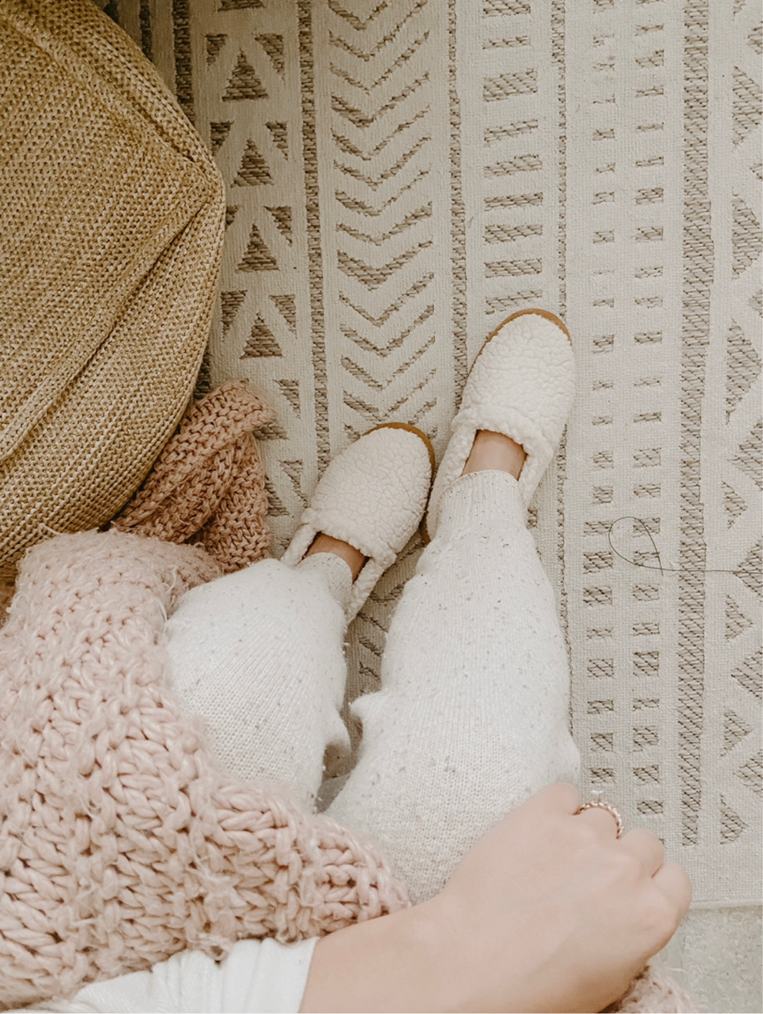 Cozy 🥰

#LTKunder50 #LTKSeasonal #LTKFind