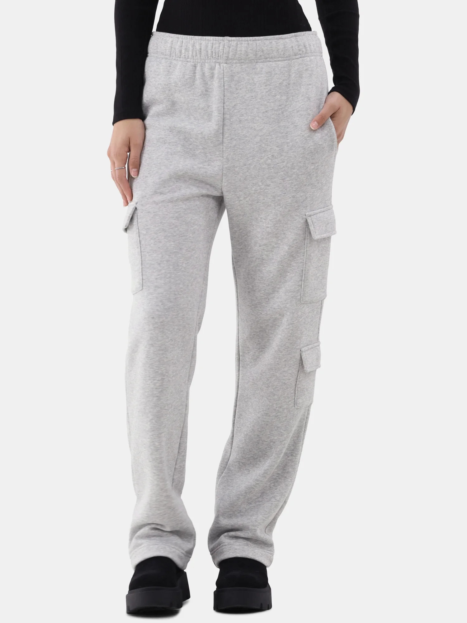 No Boundaries Young Adult Cargo Fleece Jogger, Sizes XXS-XXL | Walmart (US)