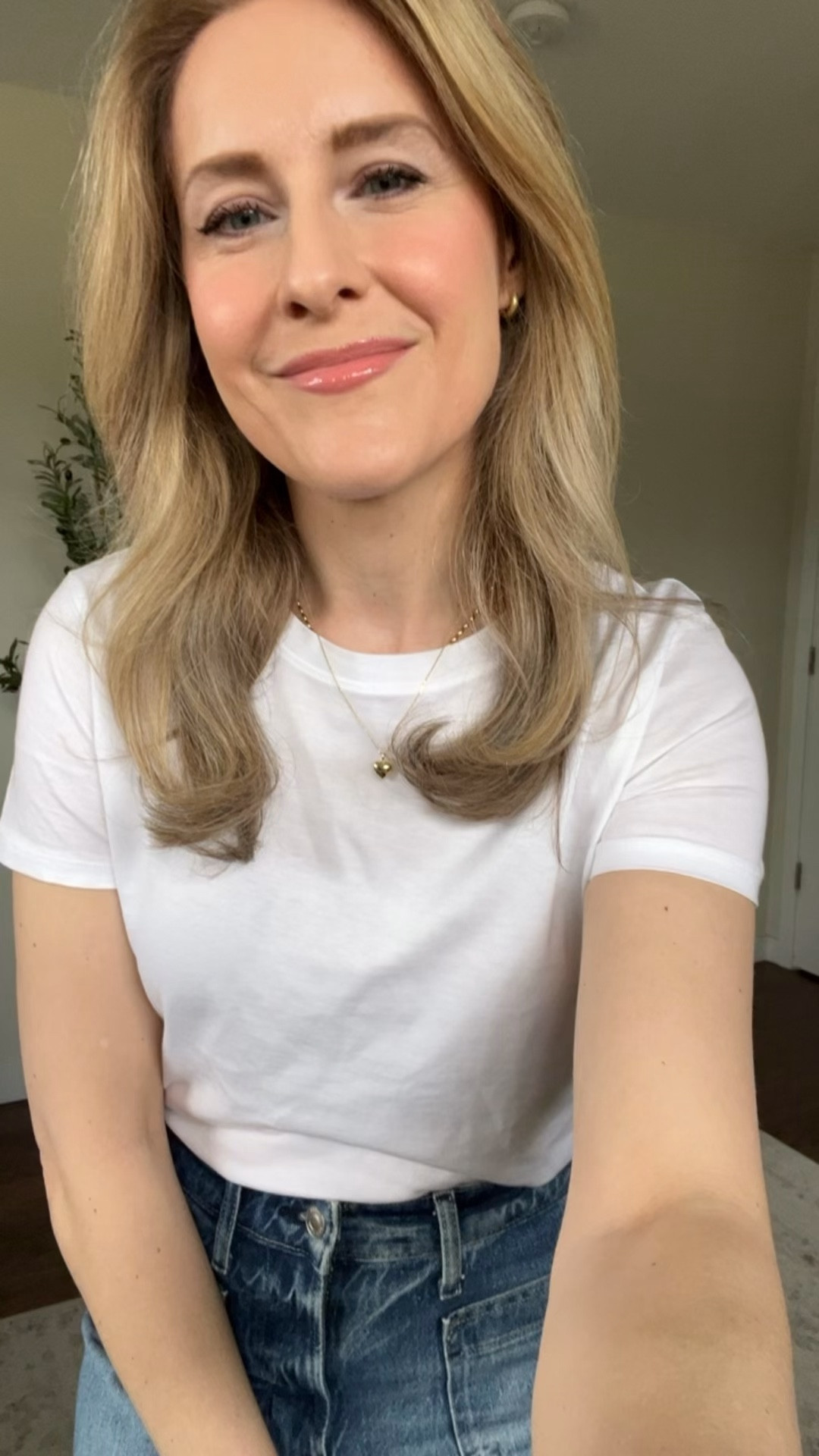 Walmart has some of my favorite basic cotton tees. I usually size up one to a medium. #walmartfashion #walmartfinds 