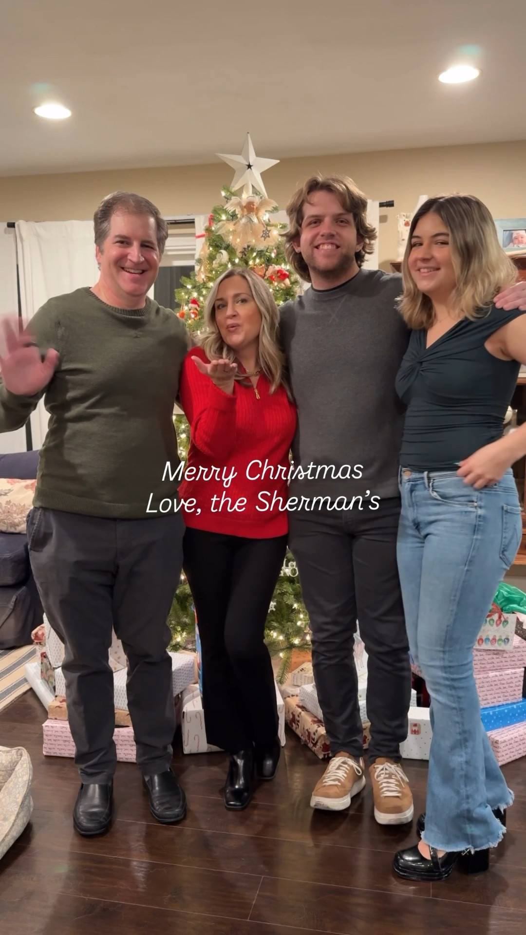 Merry Christmas, everyone!

#LTKHoliday #LTKGiftGuide #LTKOver40