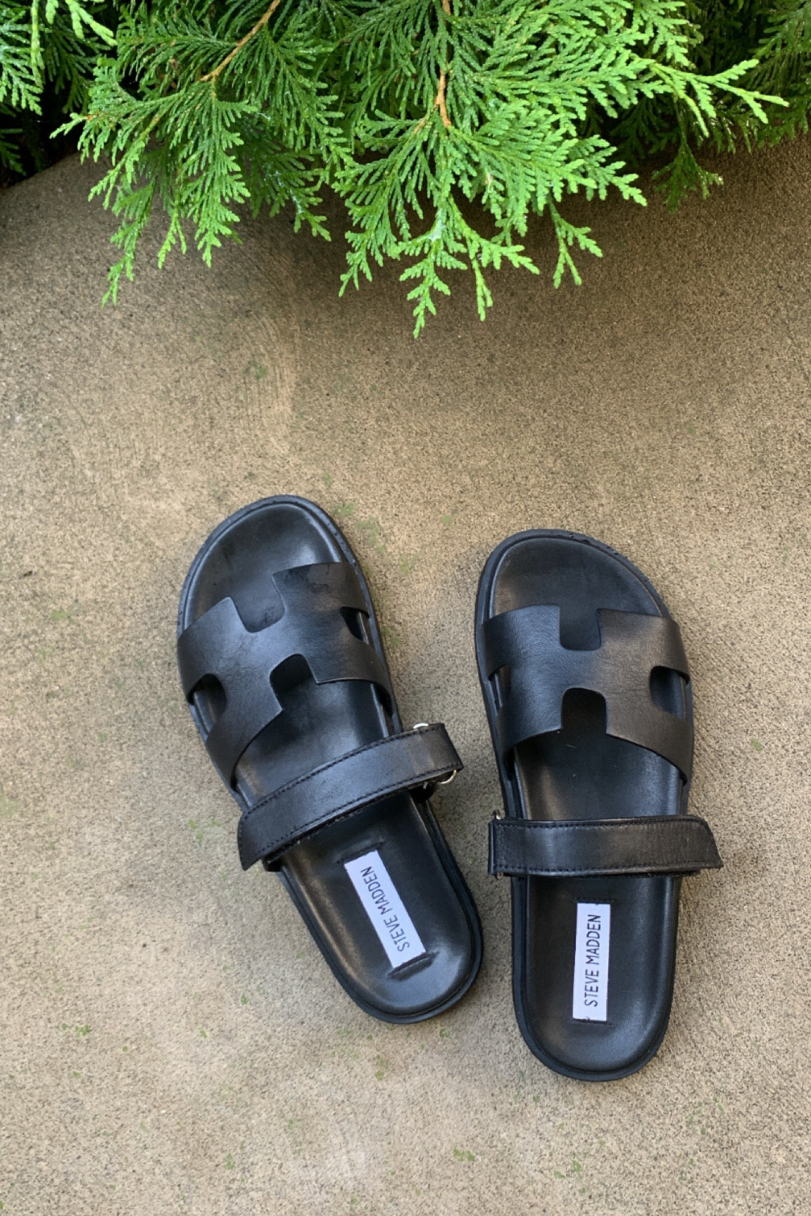 Black summer sandals. Hermes sandal knockoffs. Black flats. #summershoes #sandals #blackshoes #shoes 

#LTKSeasonal #LTKshoecrush #LTKBacktoSchool