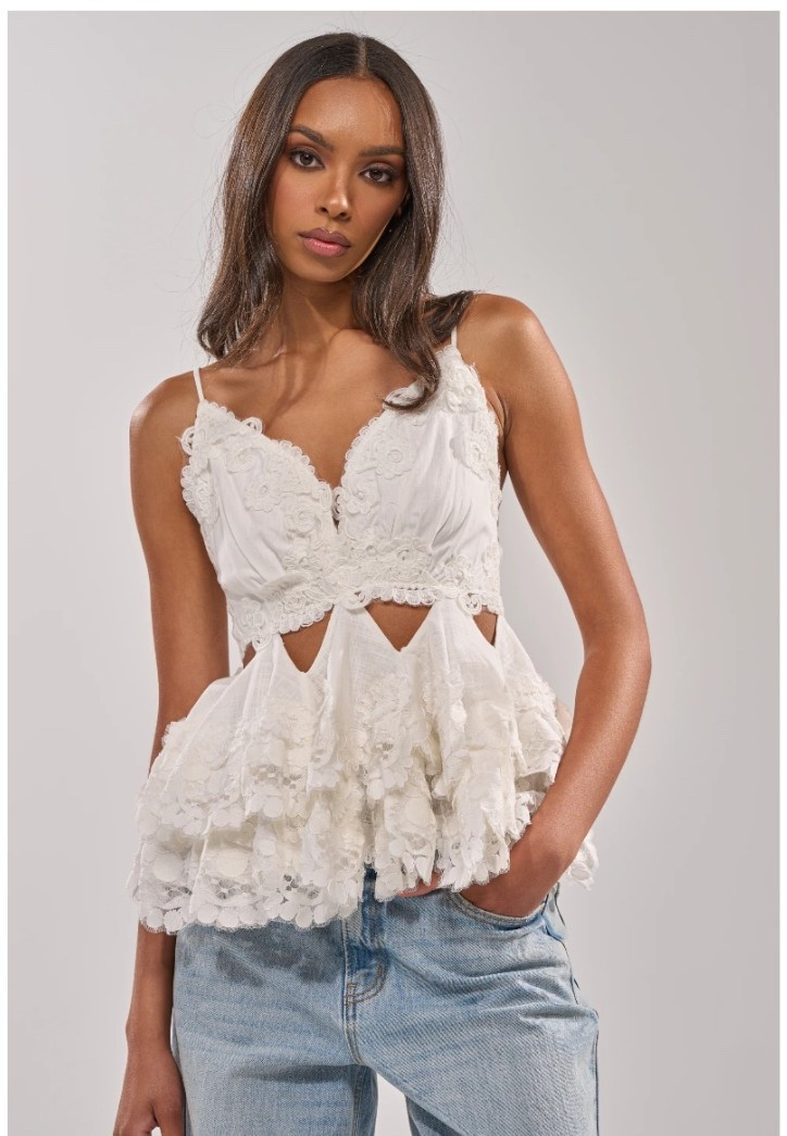 Akira - LOTS OF LOVE TO GIVE 
#springfashionfinds

#LTKMidsize #LTKootd #LTKgrwm