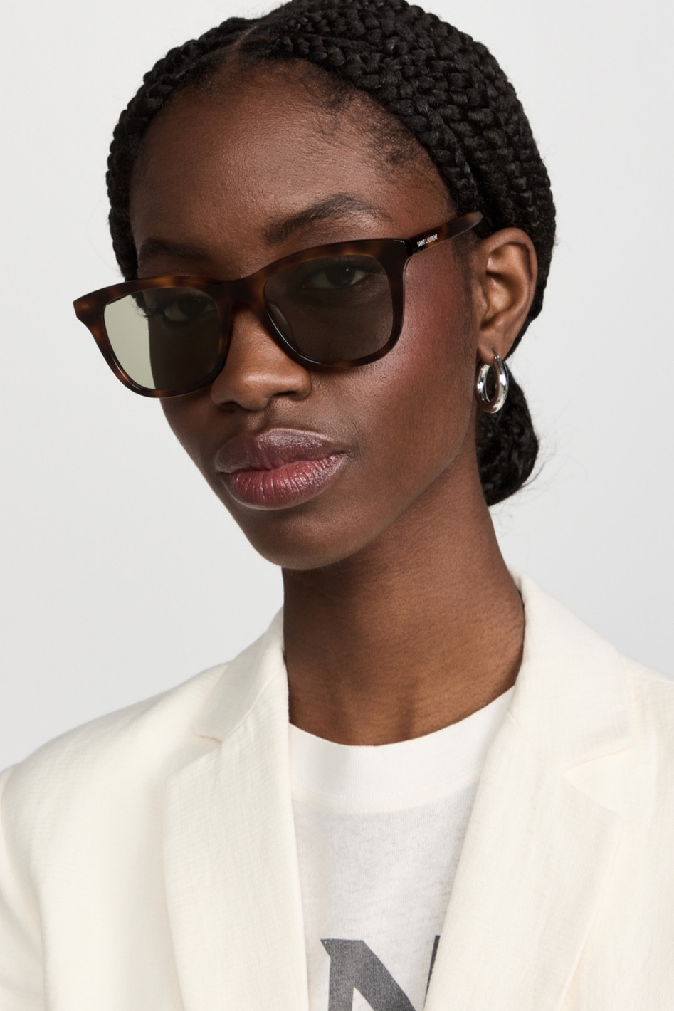 LOVE this sunglasses. Unique, comfortable, large but not a dark lease.. and a tortoiseshell frame that I love for
Summer

#LTKtravel #LTKFind #LTKFestival