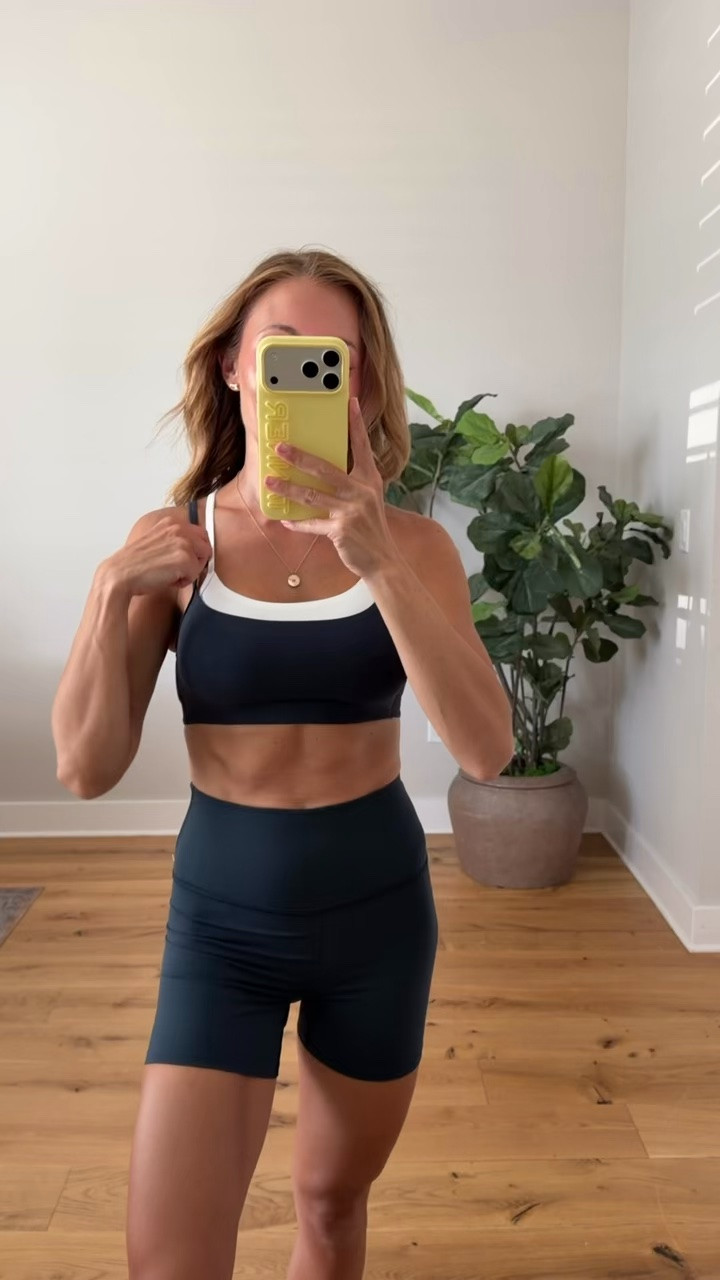 Target activewear is on sale!! Wearing an XS in everything

#LTKfitnessgoals #LTKActive #LTKselfcare