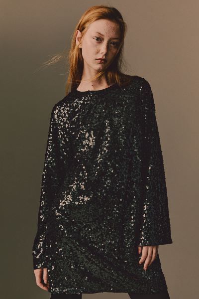 Sequined dress | H&M (UK, MY, IN, SG, PH, TW, HK)