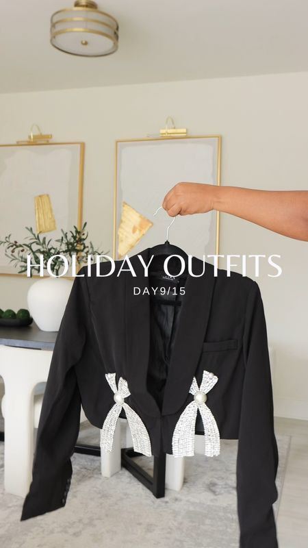 Holiday outfits, nye outfit, date night outfit, blazer, party outfits 

#LTKparties #LTKHoliday #LTKstyletip