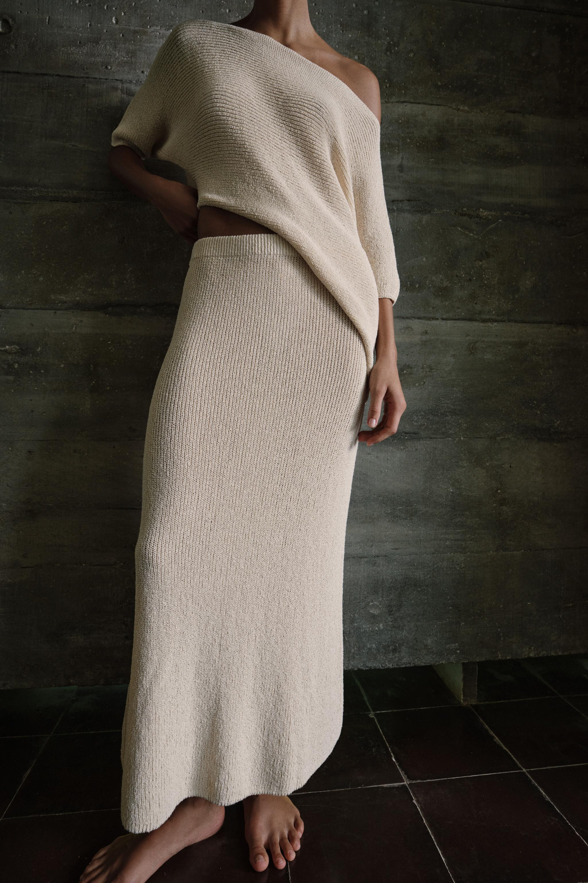 Midi skirt with an elastic waistband. | Zara UK