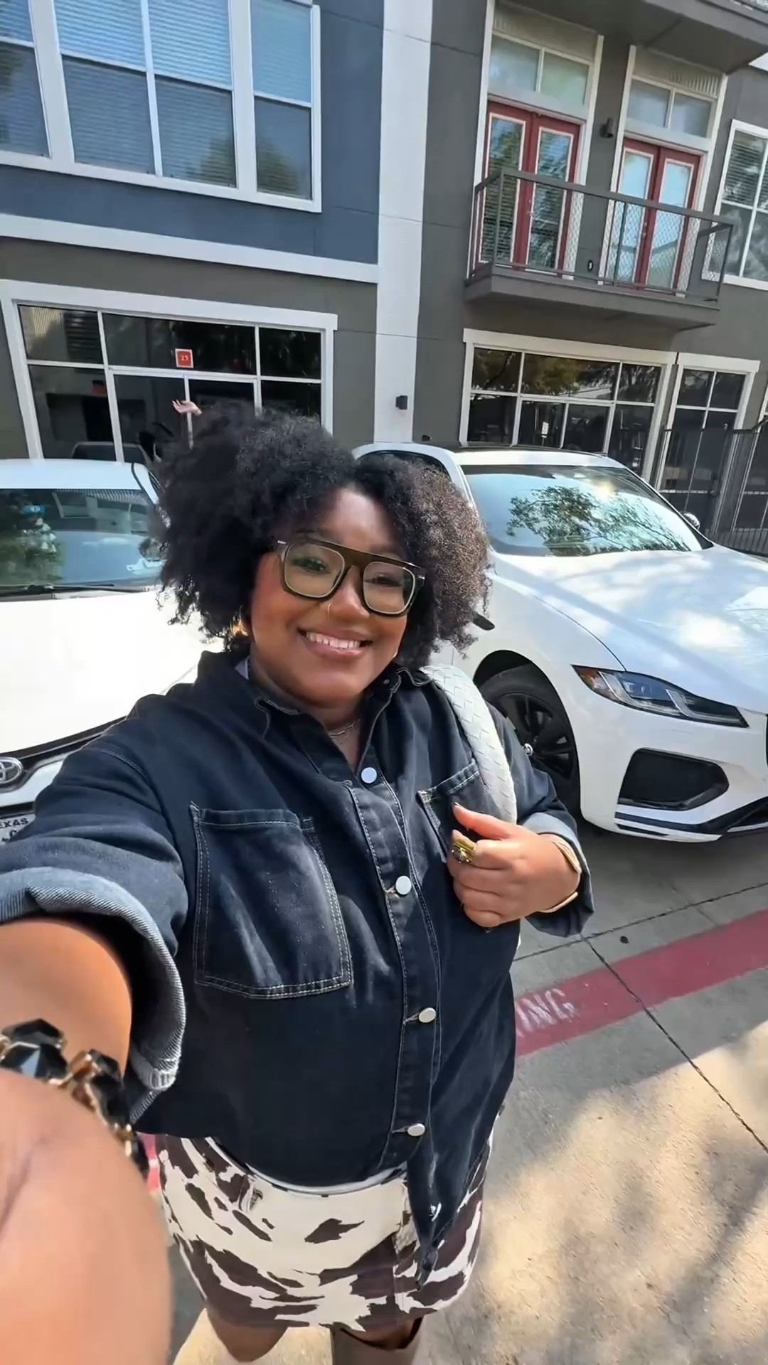 I had an amazing experience at this influencer cake class. Thank you so much @snapbakeshop for thinking about smaller creators and giving us a space to come together and cultivate community. Not only did I leave with a beautiful cake, but I also gained newfound relationships.

Make sure to check out his new space and all of his baked goods and delicious food. This is a great place to host events and come together with your community. #thingstodoindallas #dallasinfluencer #dallascakes

#LTKFindsUnder100 #LTKPlusSize #LTKStyleTip