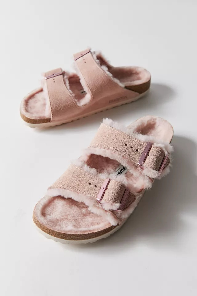 Birkenstock Arizona Shearling Sandal | Urban Outfitters (US and RoW)