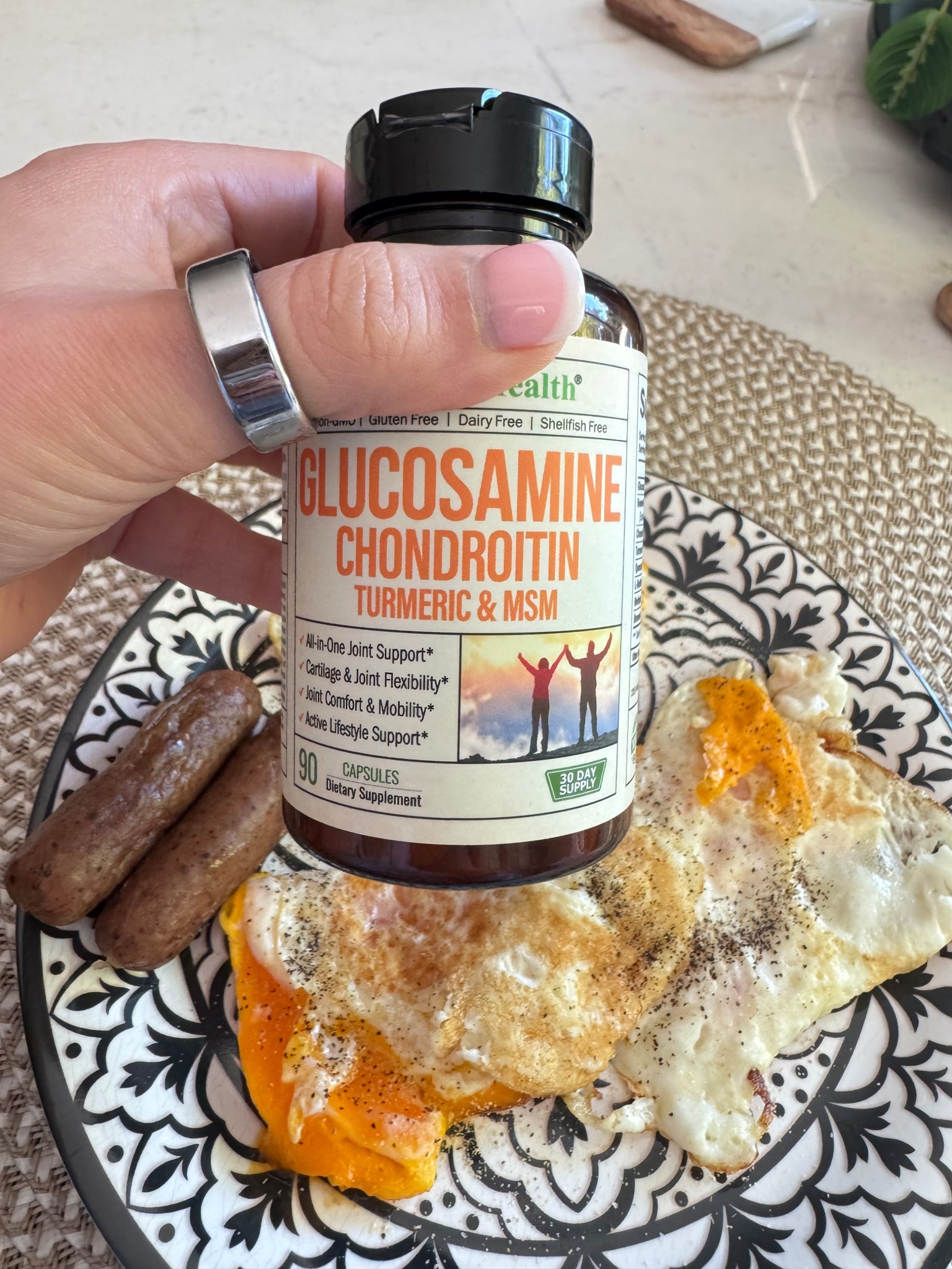 I take glucosamine to hep with knee pain from walking so much, IT TRULY HELPS! 

HEALTH, wellness, supplements 

#LTKdayinmylife #LTKBeauty #LTKActive