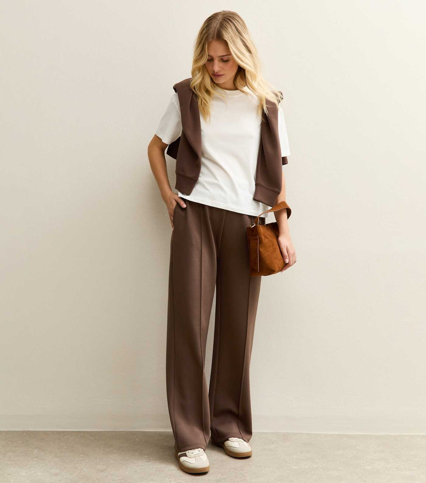 Brown Elasticated Waist Premium Wide Leg Joggers | New Look | New Look (UK)