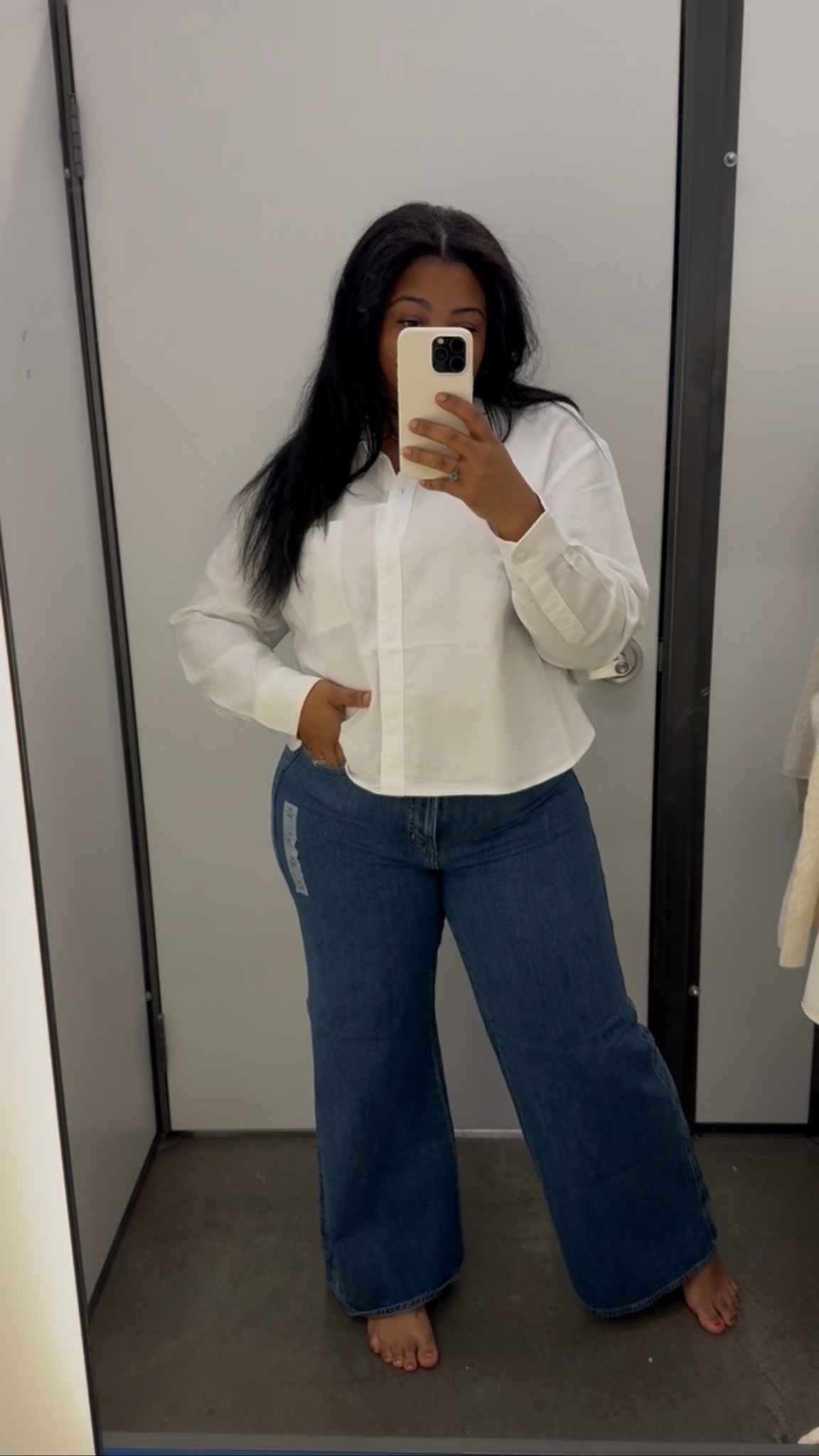 Love this button and this wide legged jeans from Old Navy perfection! I’m in a size 14 in the jeans and an XL in the top