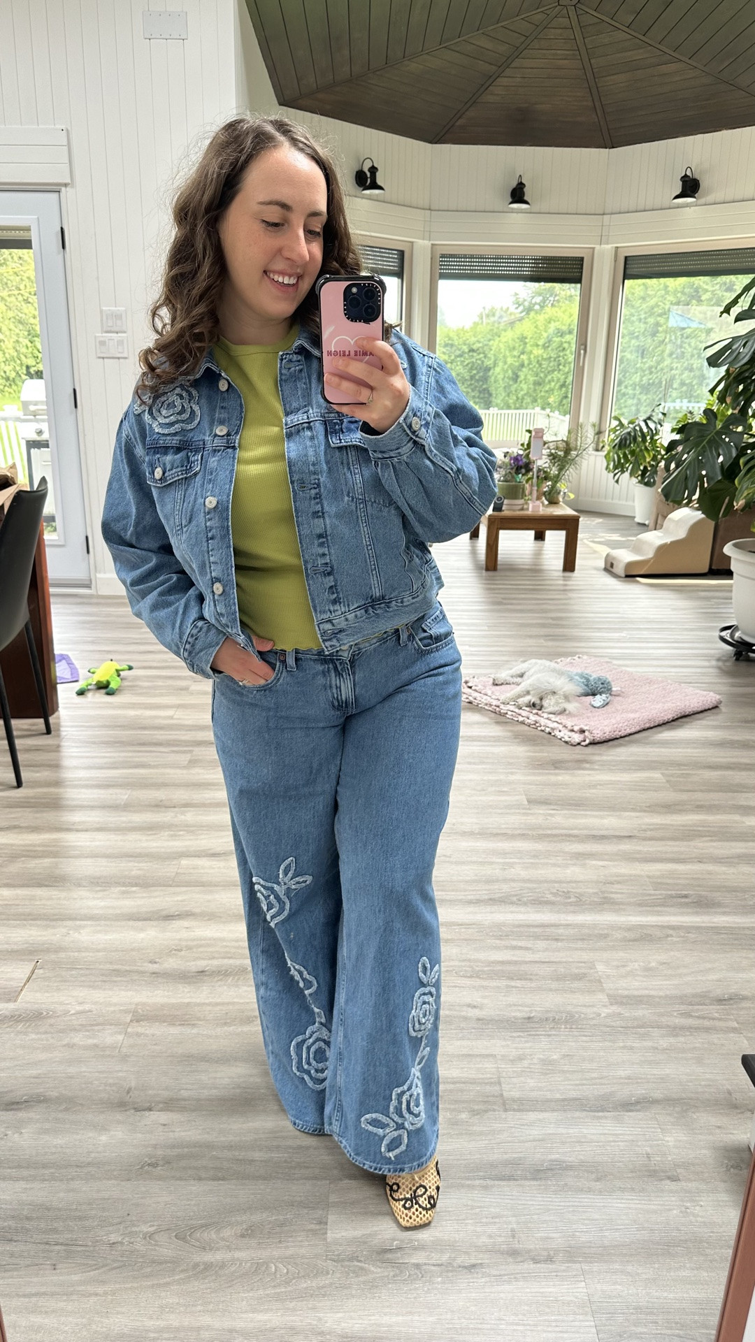 Fall outfits are officially hitting the shelves everywhere so I gave some new Old Navy pieces a try! They have tons of cute 100% cotton pieces right now and new denim styles. Like always, be sure to let me know which outfits you like and what you think I should keep vs return!

#LTKfall #LTKcanada #LTKjeans