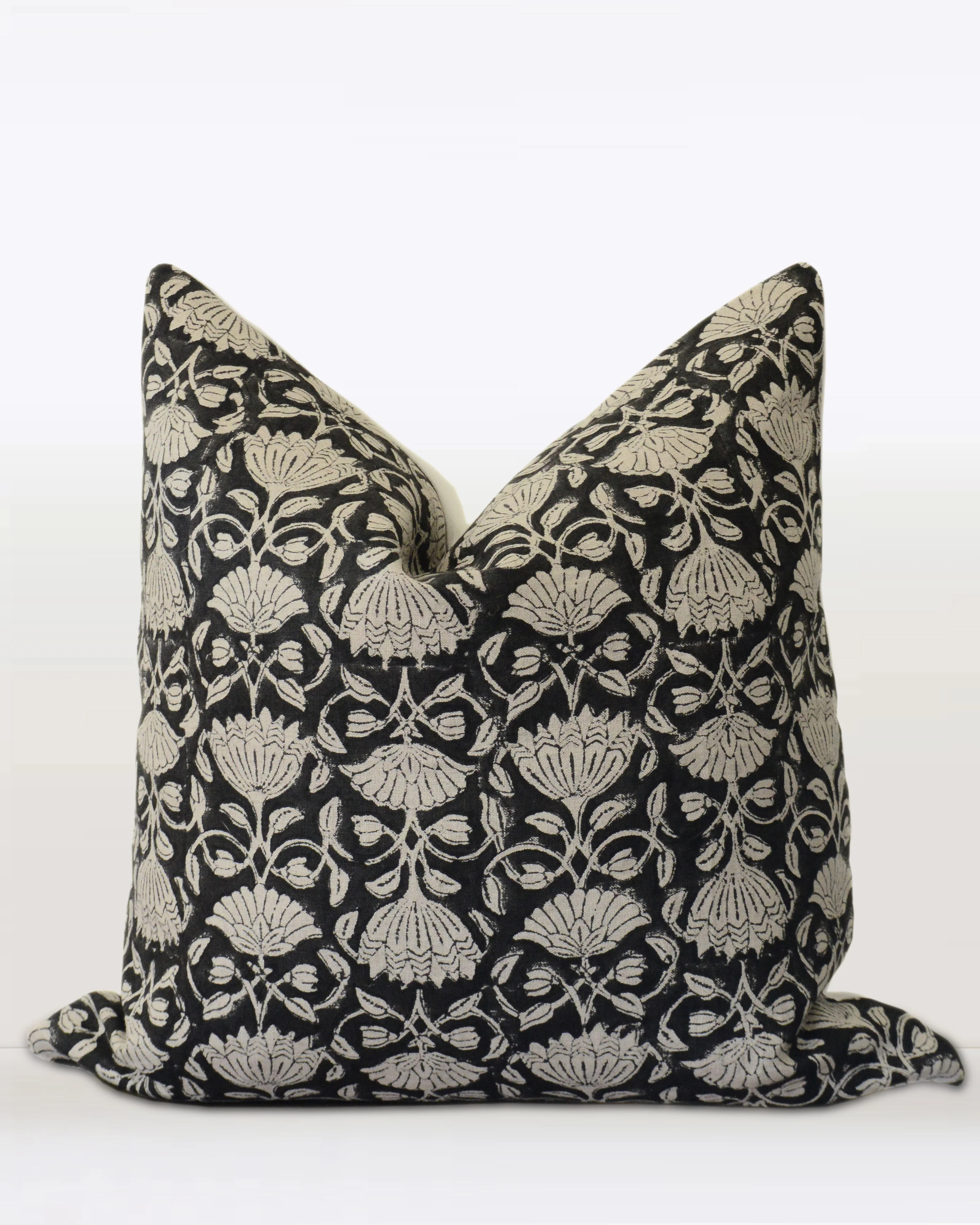 Apolline | with lavender and grace