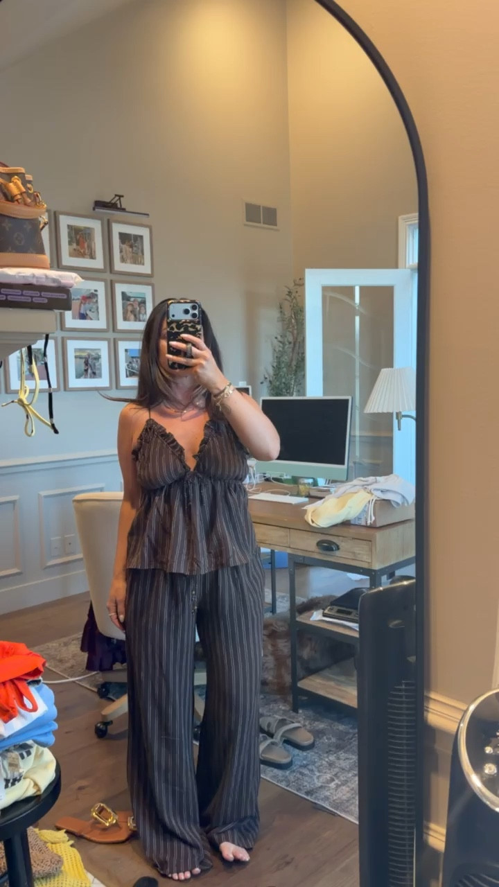 Brown stripe set I’ll be taking on spring break! Wearing a small 🤎🥥

#LTKSeasonal #LTKootd #LTKTravel