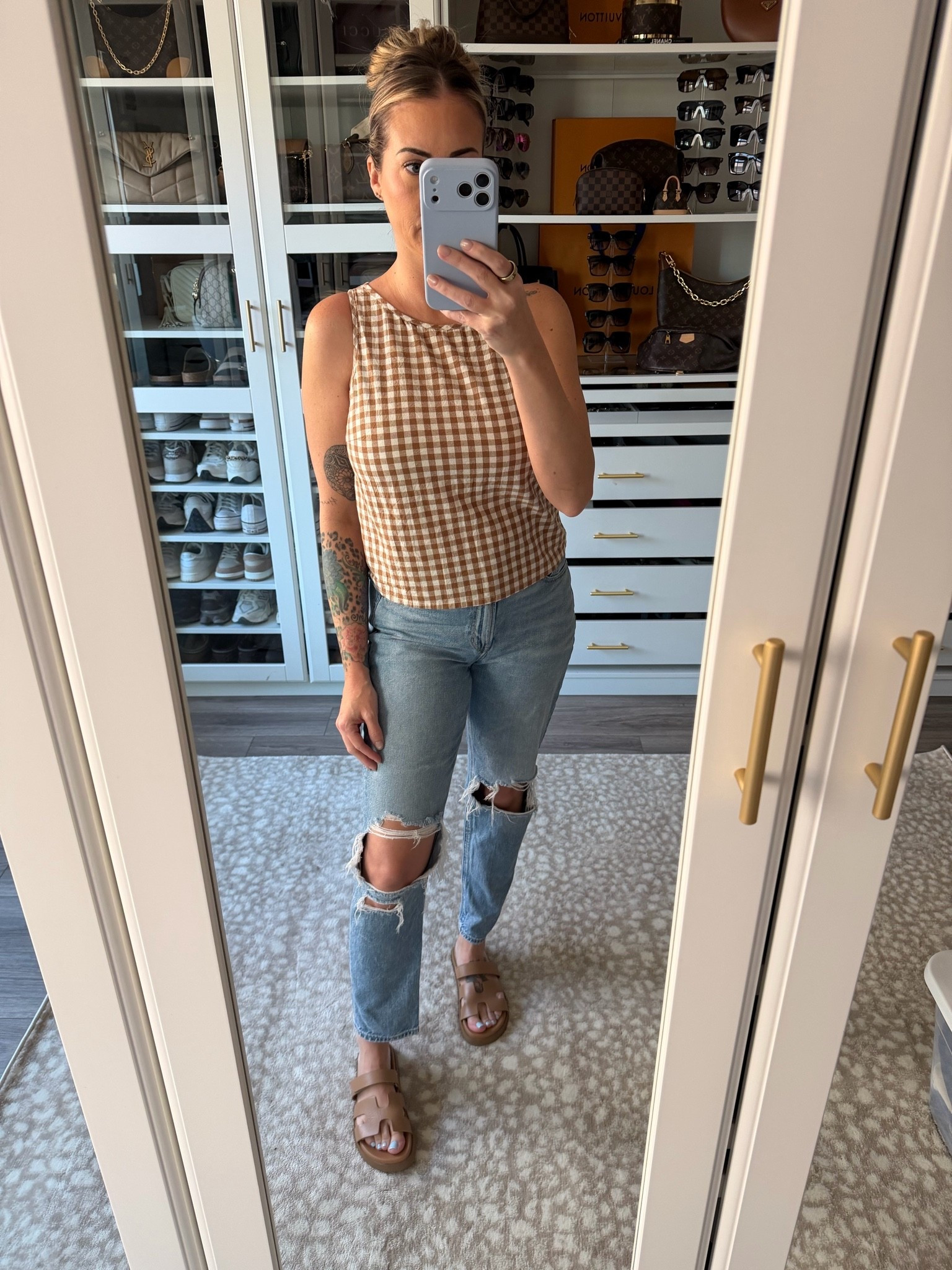 Wearing size small in the top and size 6 in the denim.

#LTKgrwm #LTKootd #LTKmomlife