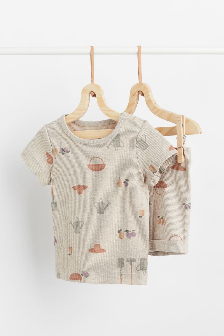 Baby Exclusive. Set in soft, ribbed cotton jersey. T-shirt with concealed snap fastener on one sh... | H&M (US)
