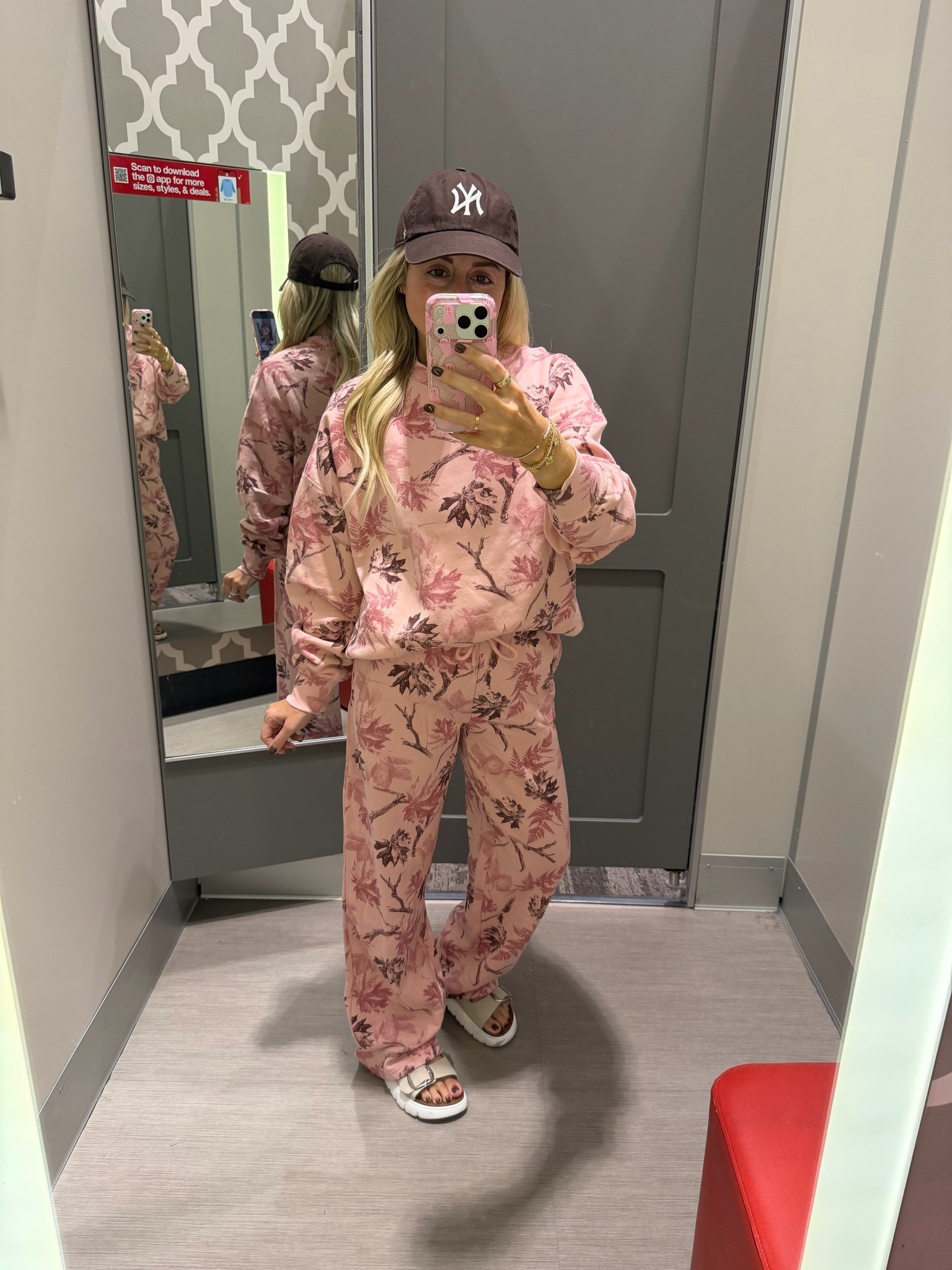 New pink camo matching set @Target size small
Sandals tts
Fall outfit