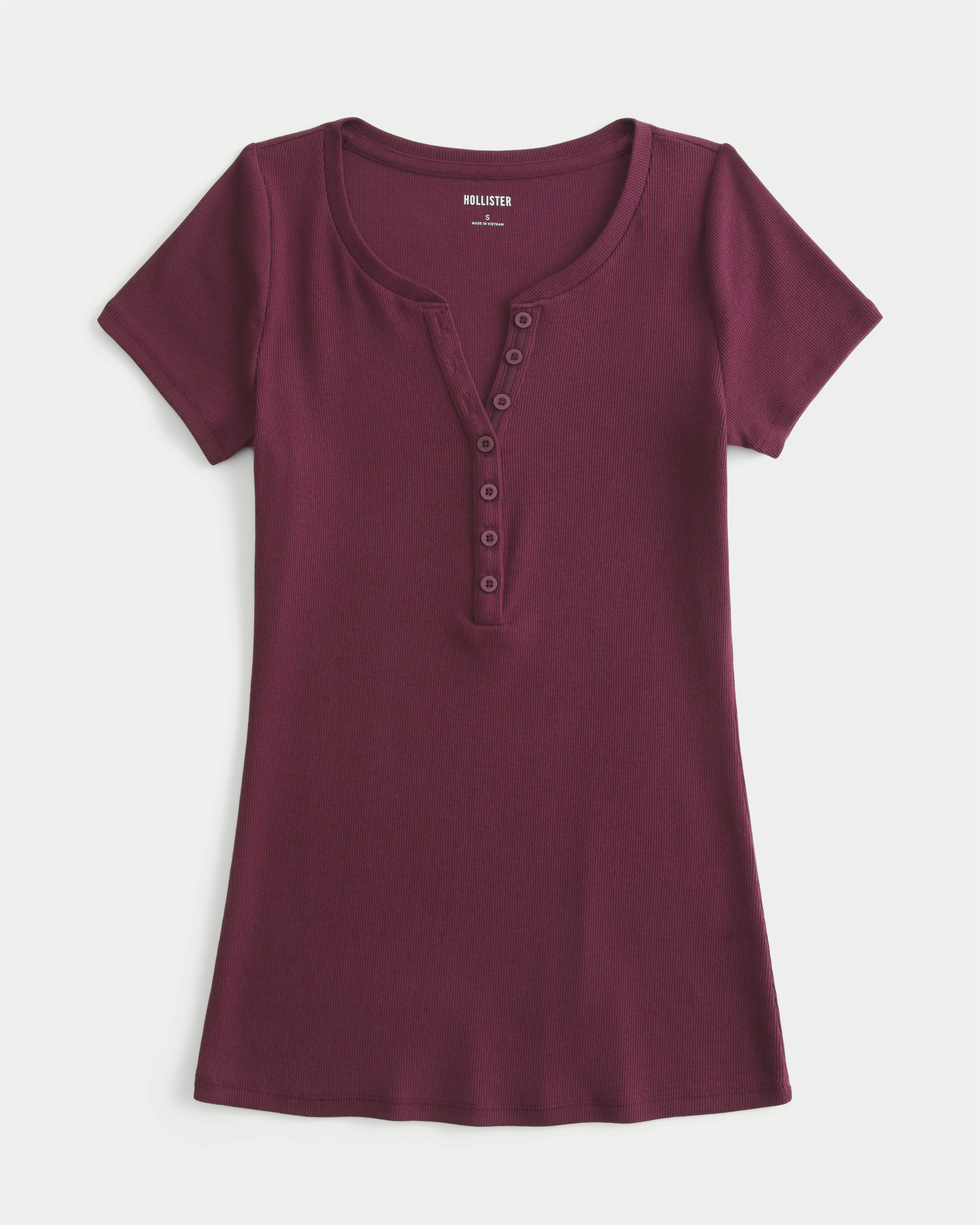 Short-Sleeve Y2K Henley | Hollister (US)