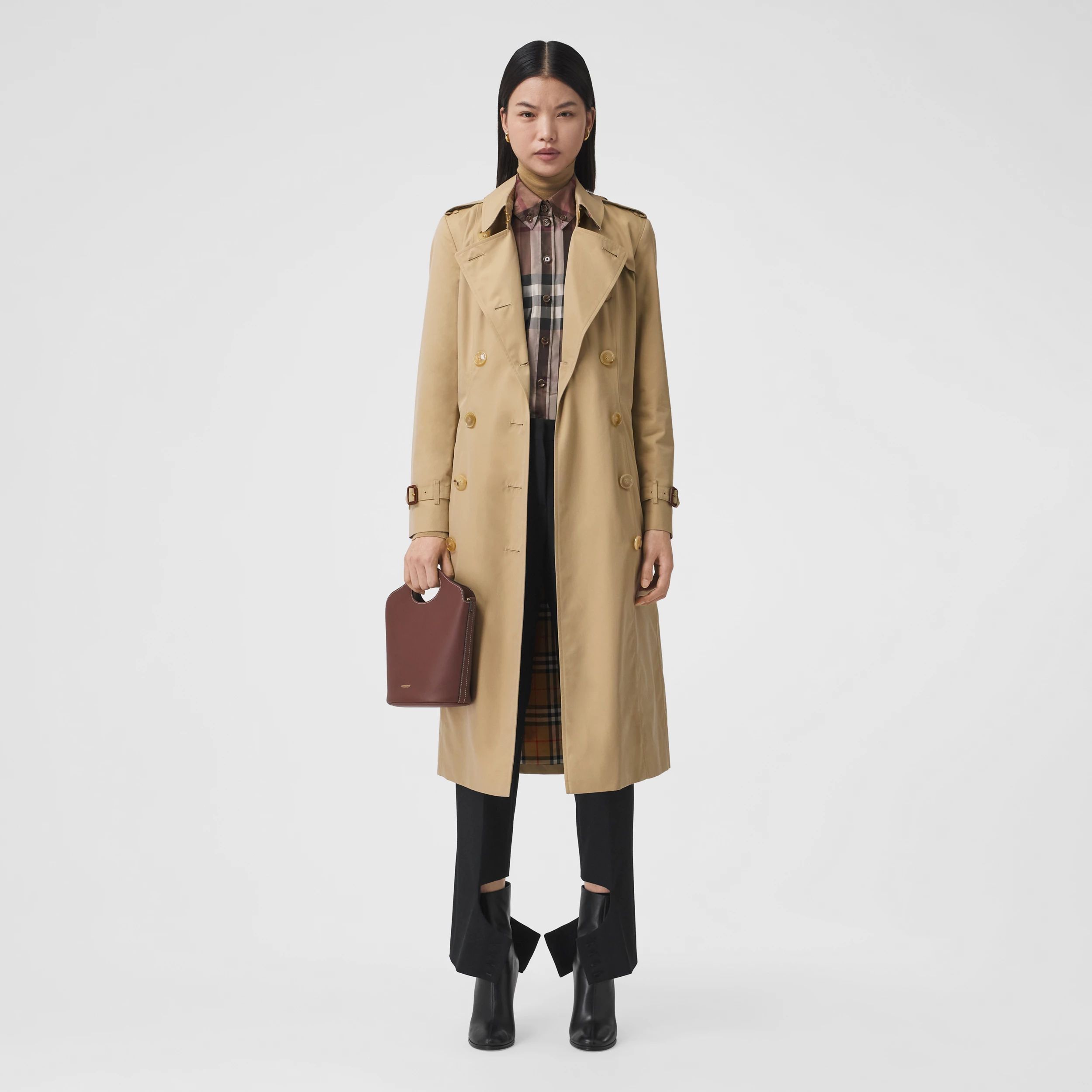 The Long Chelsea Heritage Trench Coat in Honey - Women | Burberry United States | Burberry (US)