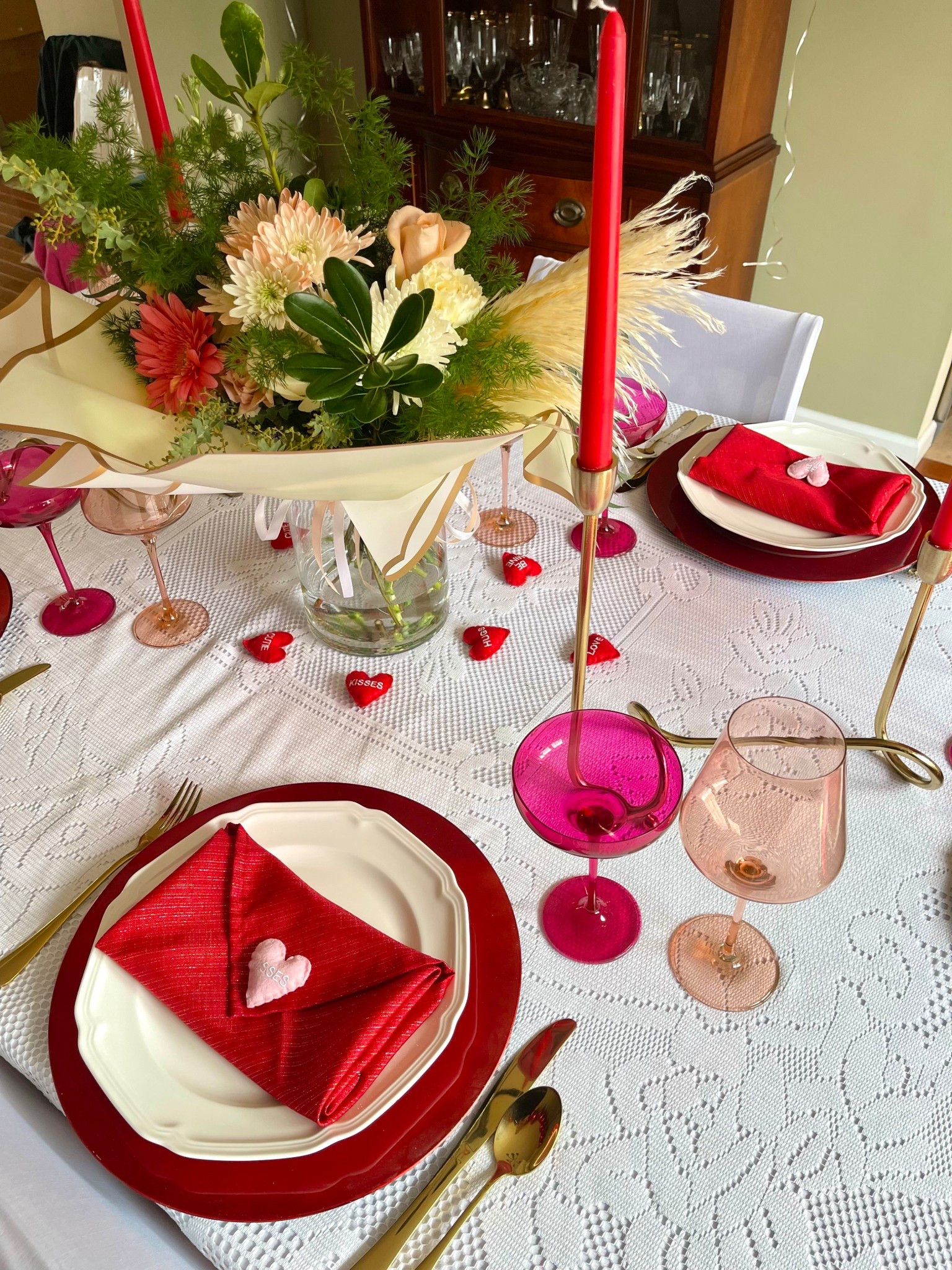 Valentine’s Day Tablescape details ✨❤️

Galentine’s, valentines decor

#LTKootd #LTKValentine #LTKHome