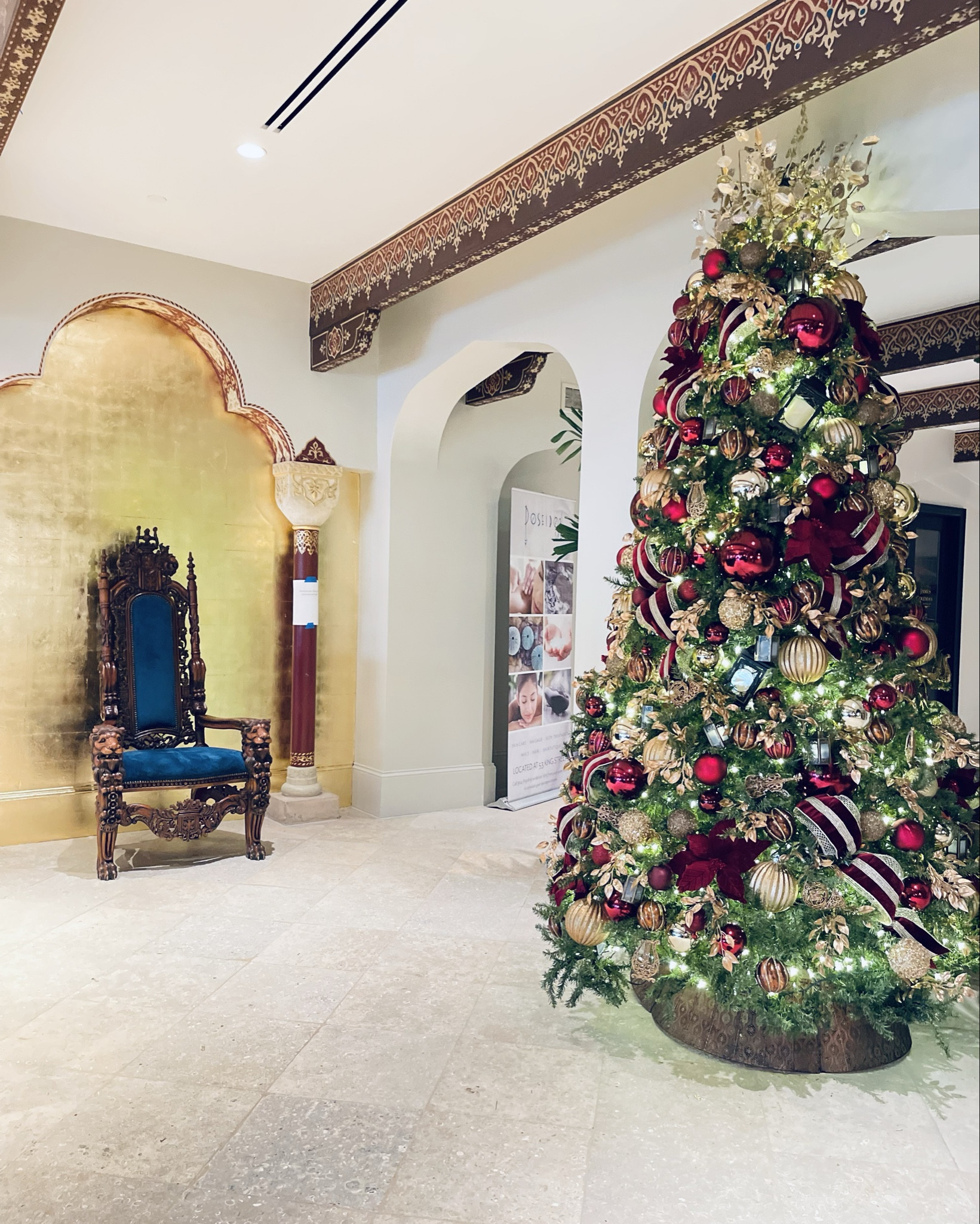 I did this tree for the Casa Monica Resort and Spa in Saint Augustine. It will always be an all time favorite. 
.
.
#casamonicaresortandspa #christmastree #christmsstreedesigb #regalchristmas 

#LTKFamily #LTKItBag #LTKSeasonal