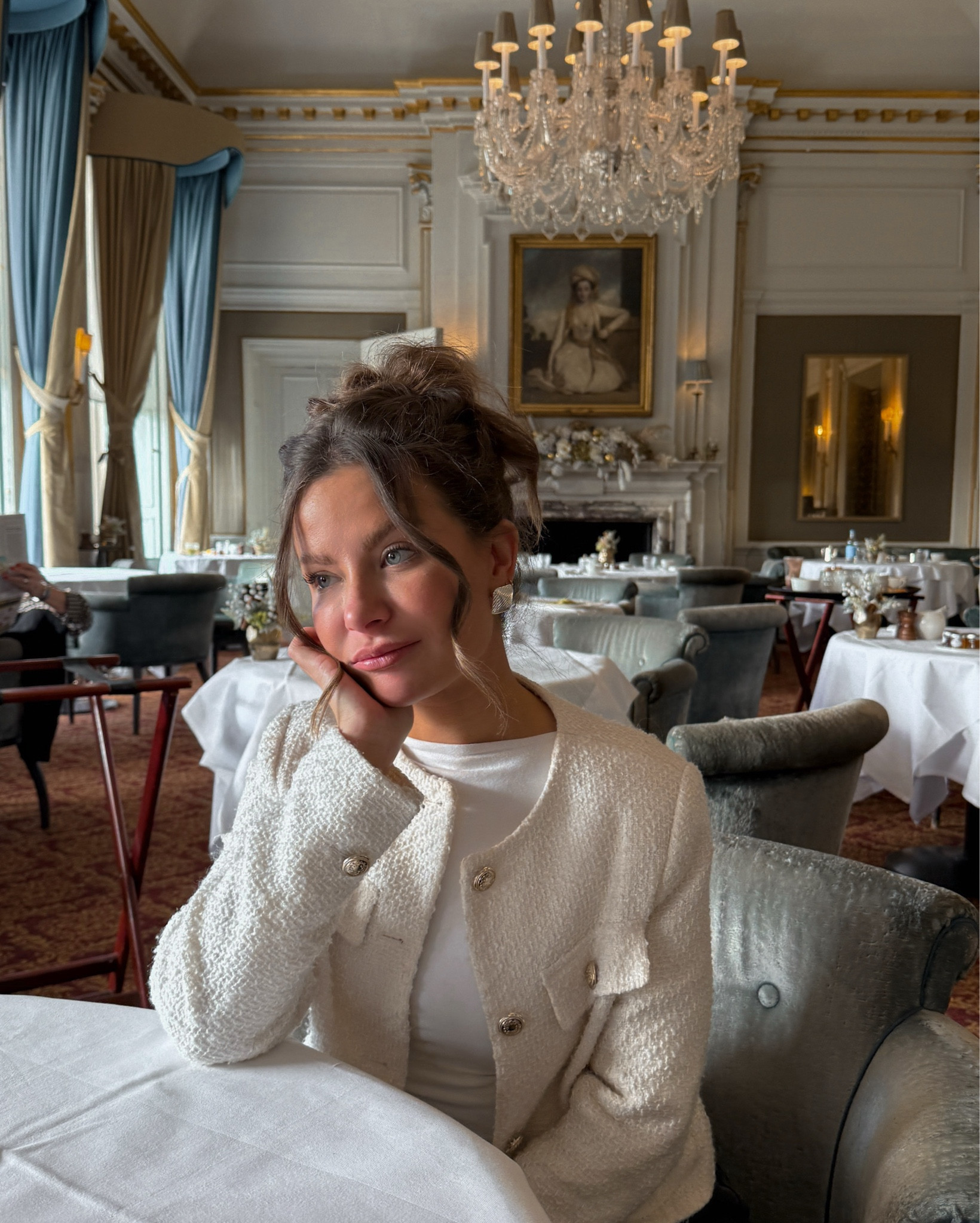 Sourced from Vinted so I’ve linked similar of this white boucle jacket 

#winteroutfits #whitehacket 

#LTKuk #LTKpetite #LTKwinter