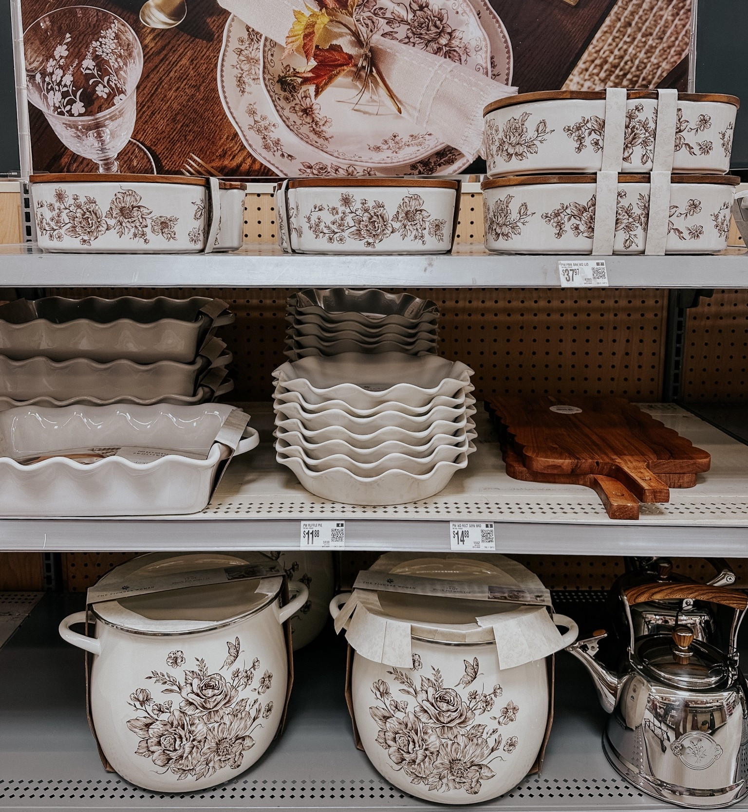Prettiest serve ware perfect for fall hostessing and thanksgiving! #walmarthome

#LTKSeasonal #LTKHome