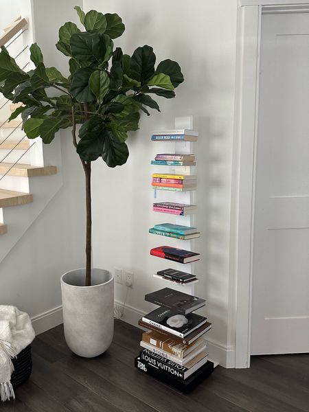 Love my new floating bookshelf 📚 

#LTKstyletip #LTKFind #LTKhome