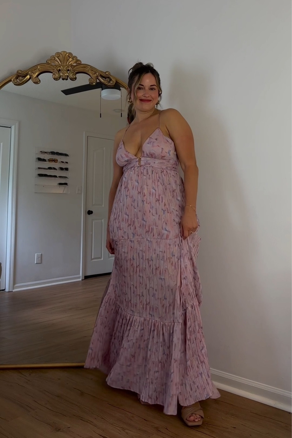 Wearing a size medium! This dress is stunnnnning! 

#LTKTravel #LTKFindsUnder100 #LTKWedding