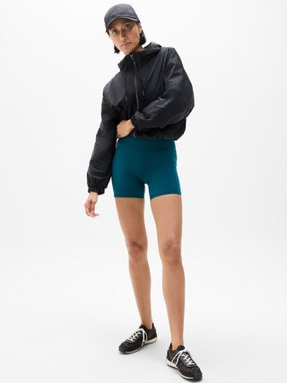 Salutation Stash High Rise 5" Short | Athleta