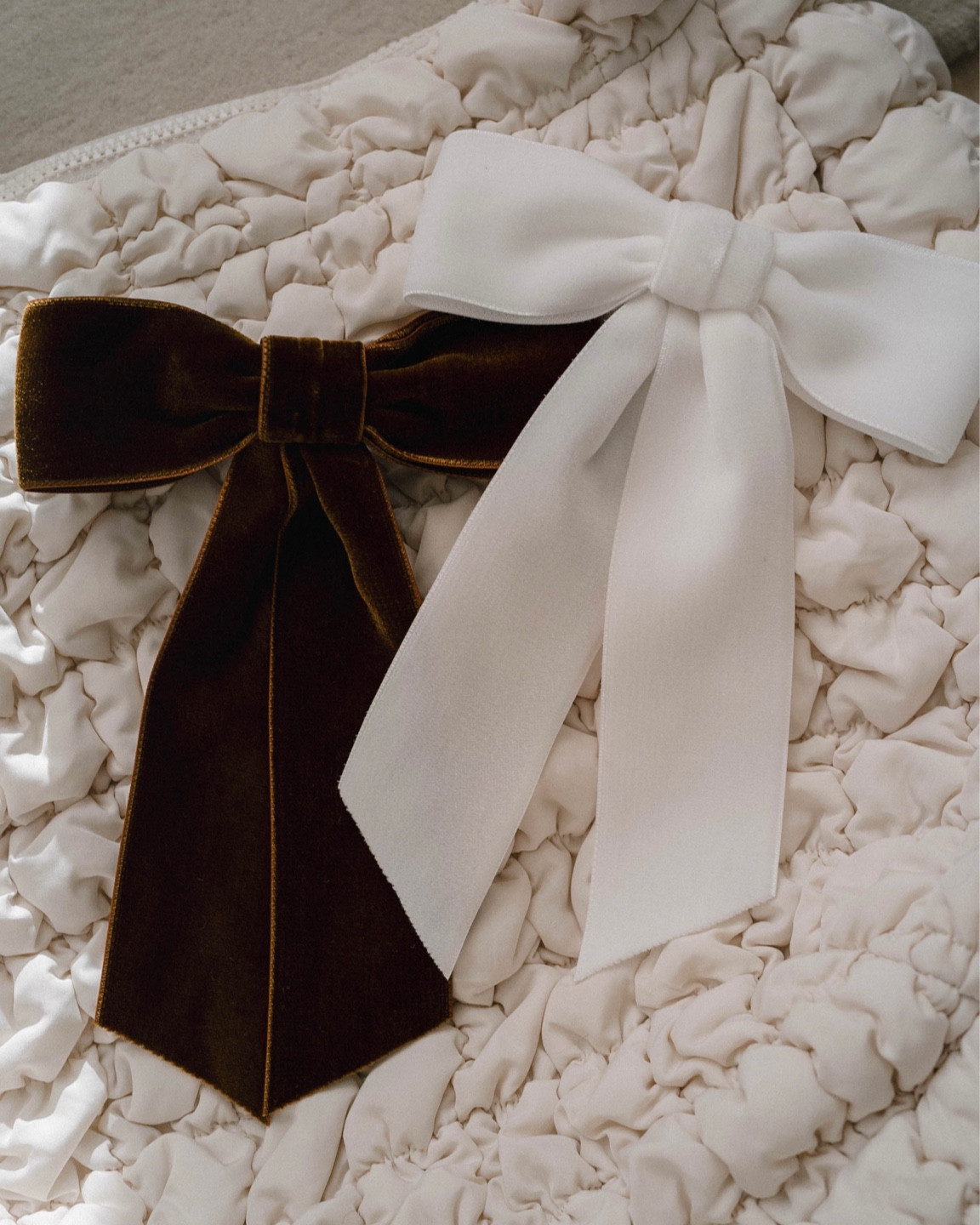 🎀🤎🤍

#LTKstyletip #LTKSeasonal