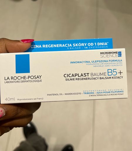 I love the La Roche-Posay Cicaplast Baumé B5+ especially during winter because my skin tends to get drier during winter and I need a thicker moisturizer to keep my skin hydrated and this Baumé saves the day. #LTKGIFT

La Roche-Posay | Cicaplast BauméB5+ | Dry skin | Winter skin | Panthenol 

#LTKeurope #LTKbeauty