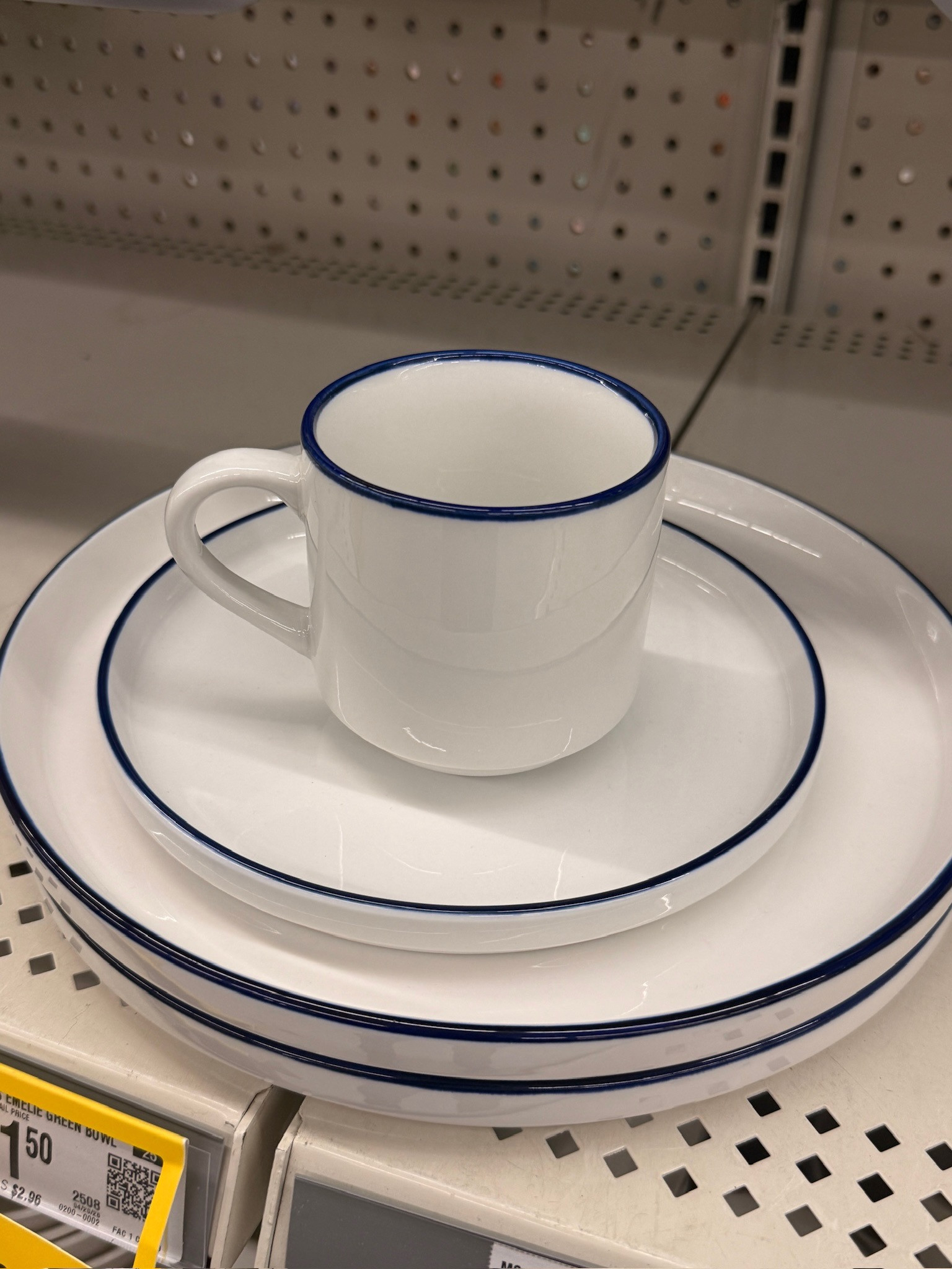 Love these navy rimmed plates I found at Walmart this morning. Crisp 🤌🏼 linked everything else that caught my eye in store

#LTKHome