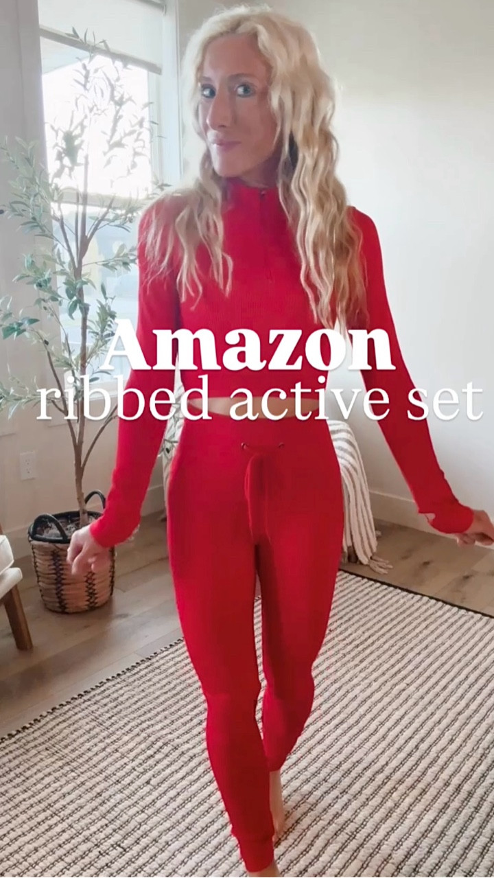 Seamless ribbed active set! 😍😍 wearing size small. 

#LTKActive #LTKFindsUnder50 #LTKStyleTip