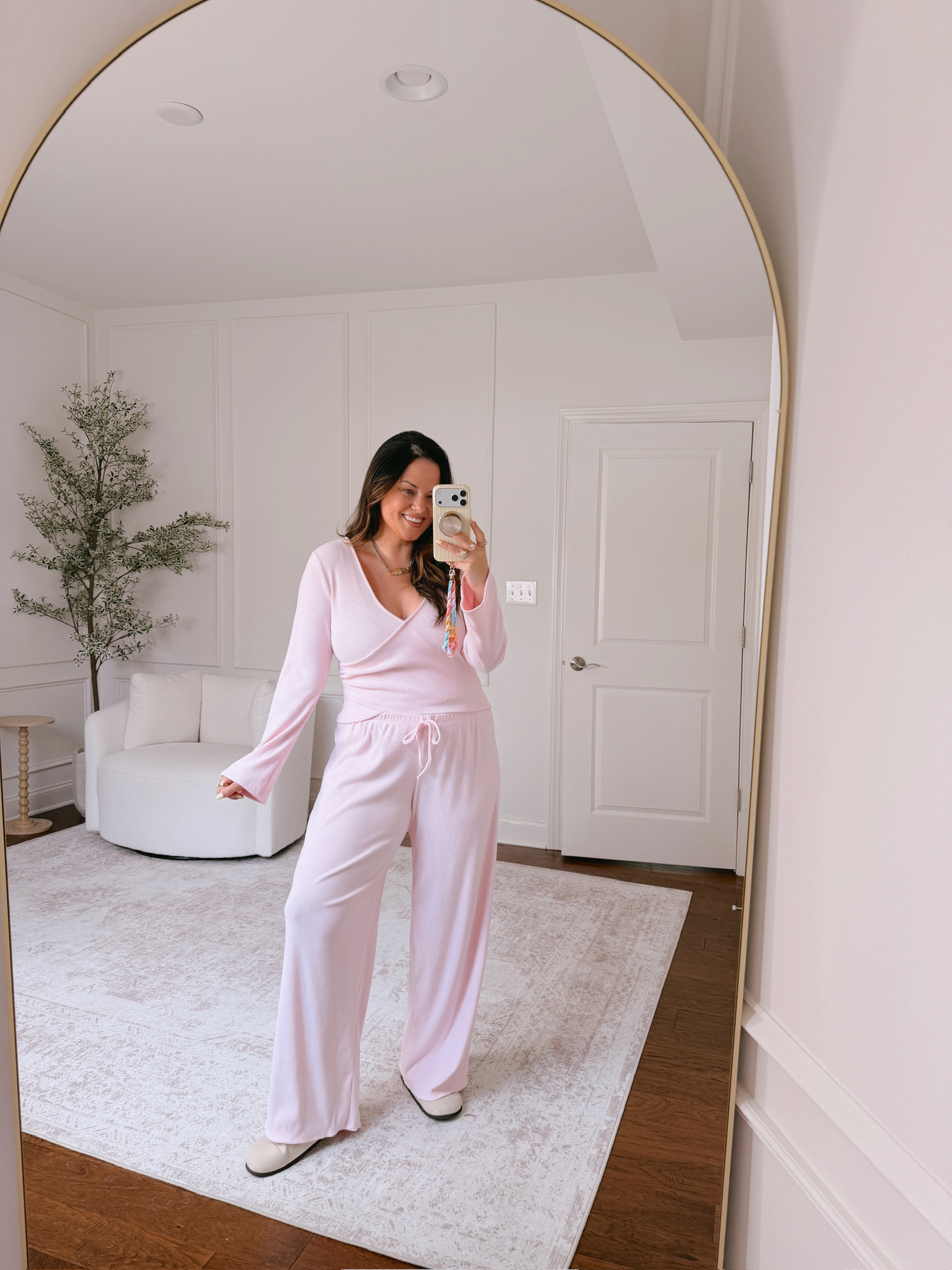 wearing this set in an XL
Anti-pooch outfits, cool mom outfit 

 #LTKgrwm #LTKootd #LTKMidsize