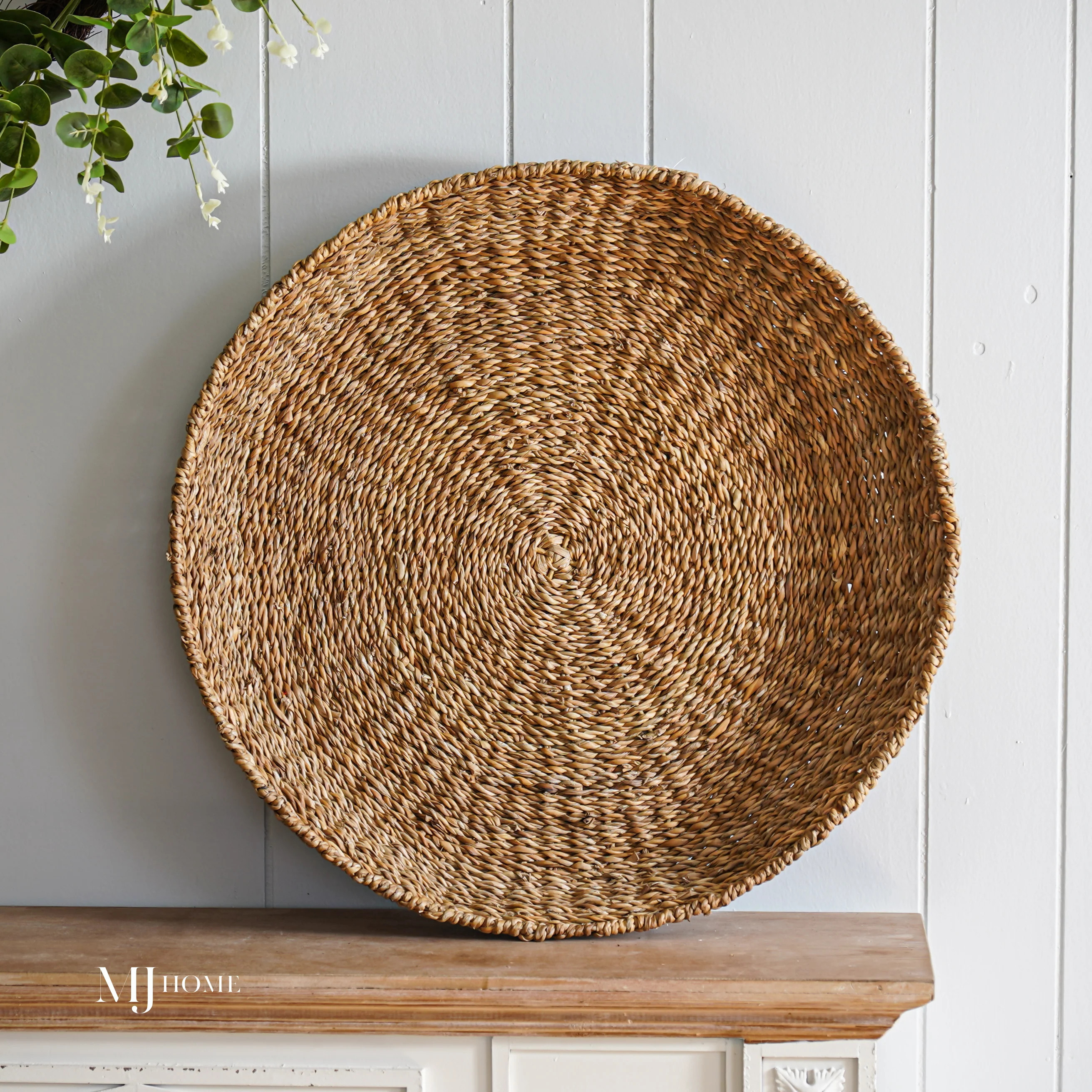 Cynthia Round Seagrass Tray | MJHome