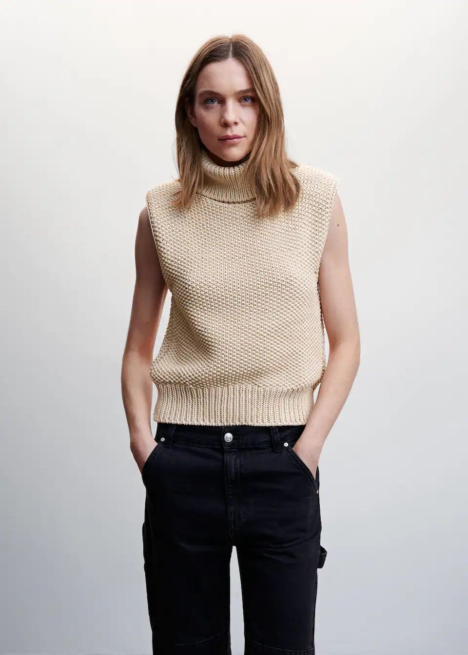 Turtleneck knitted vest | MANGO (US)