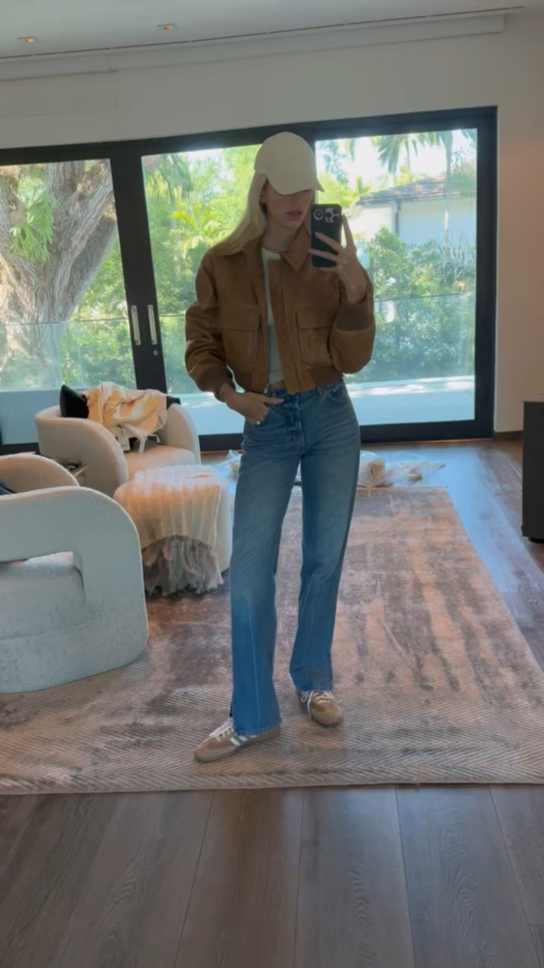 OOTD! My bomber is sold out but I linked it in case it comes back in stock + similars! 

#LTKStyleTip #LTKWatchNow